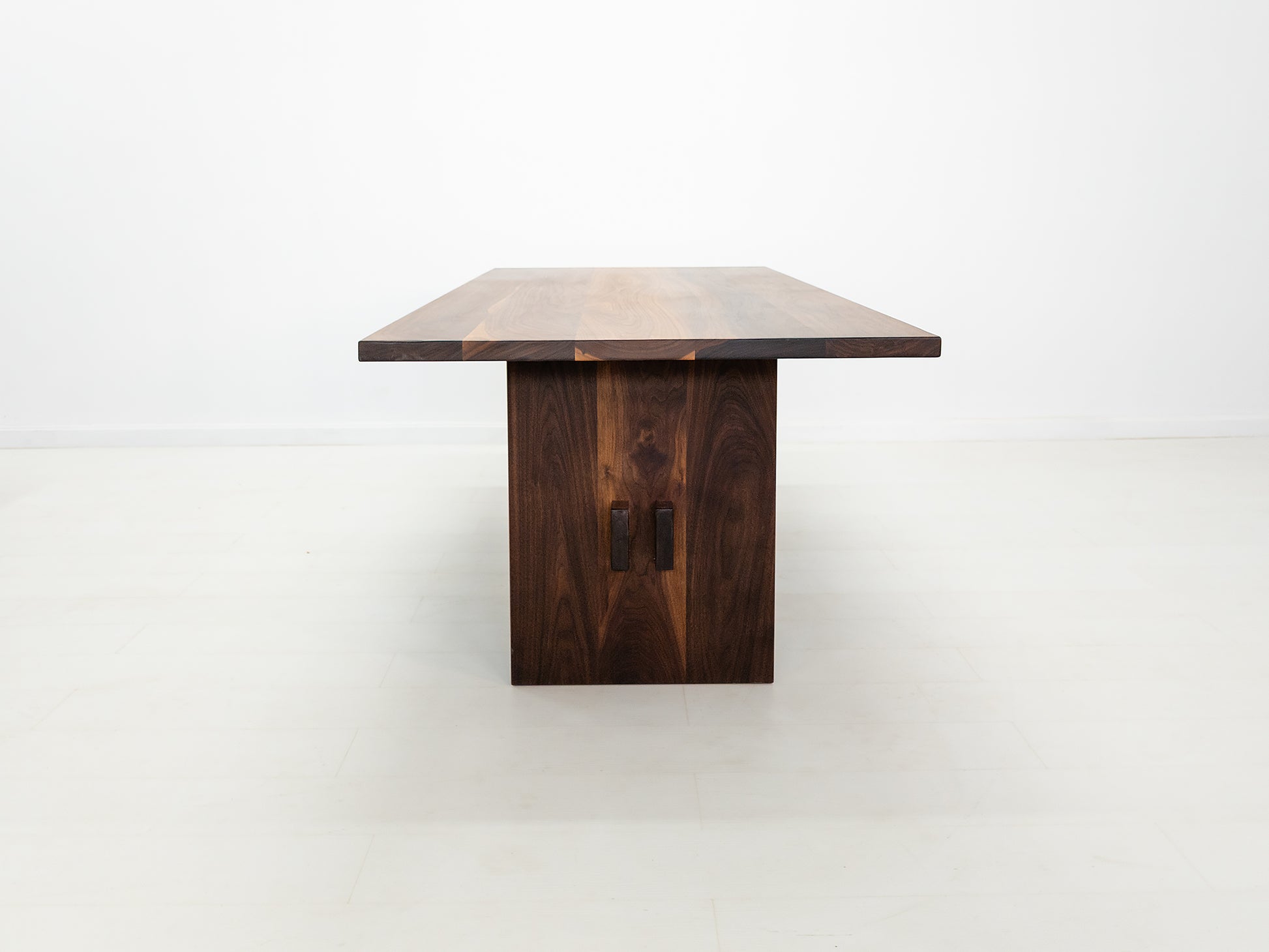 DUKE Dining Table