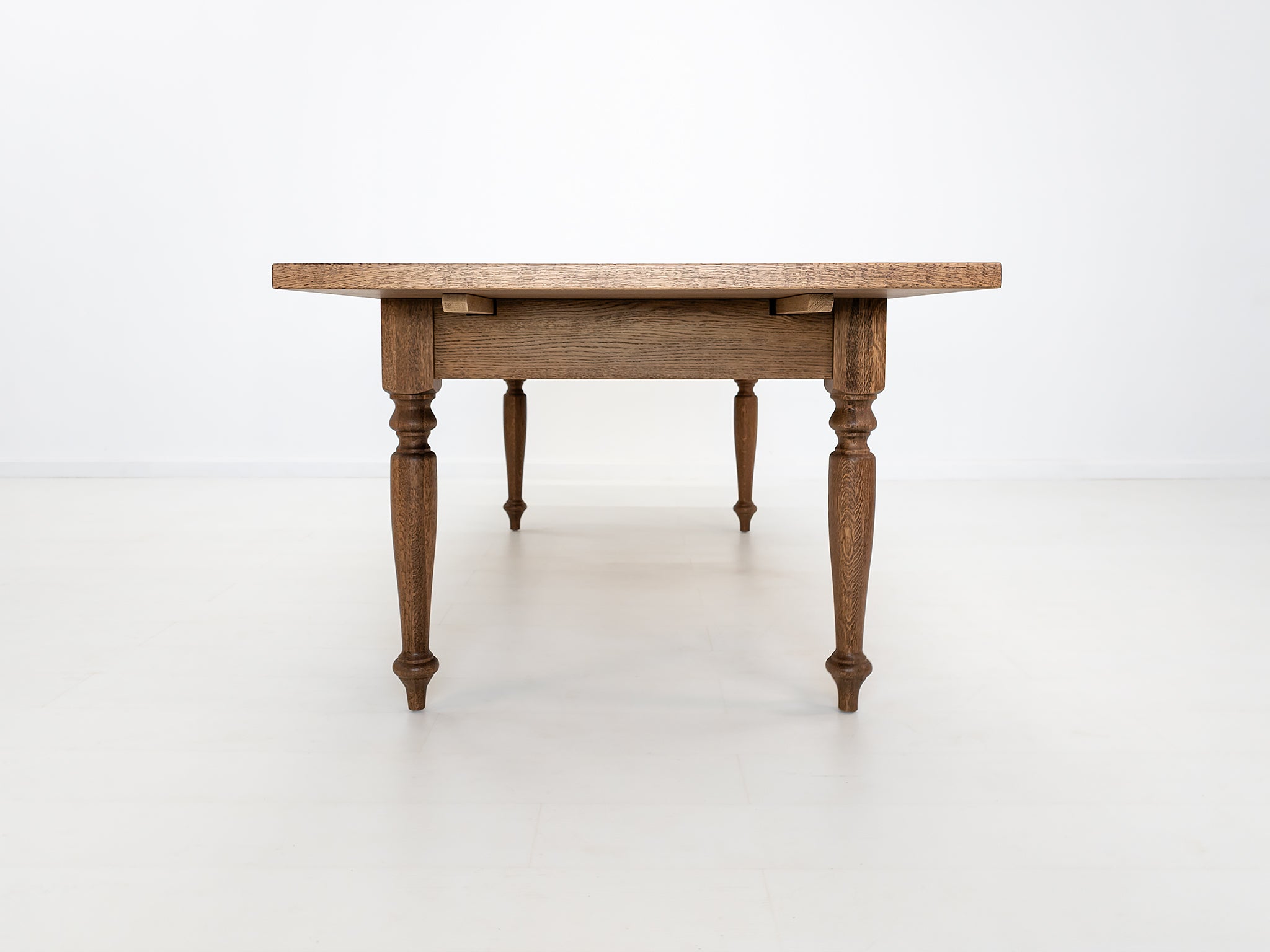 ETTA Dining Table