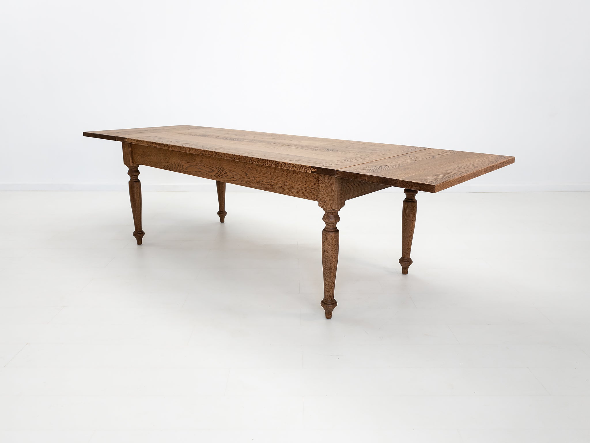 ETTA Dining Table
