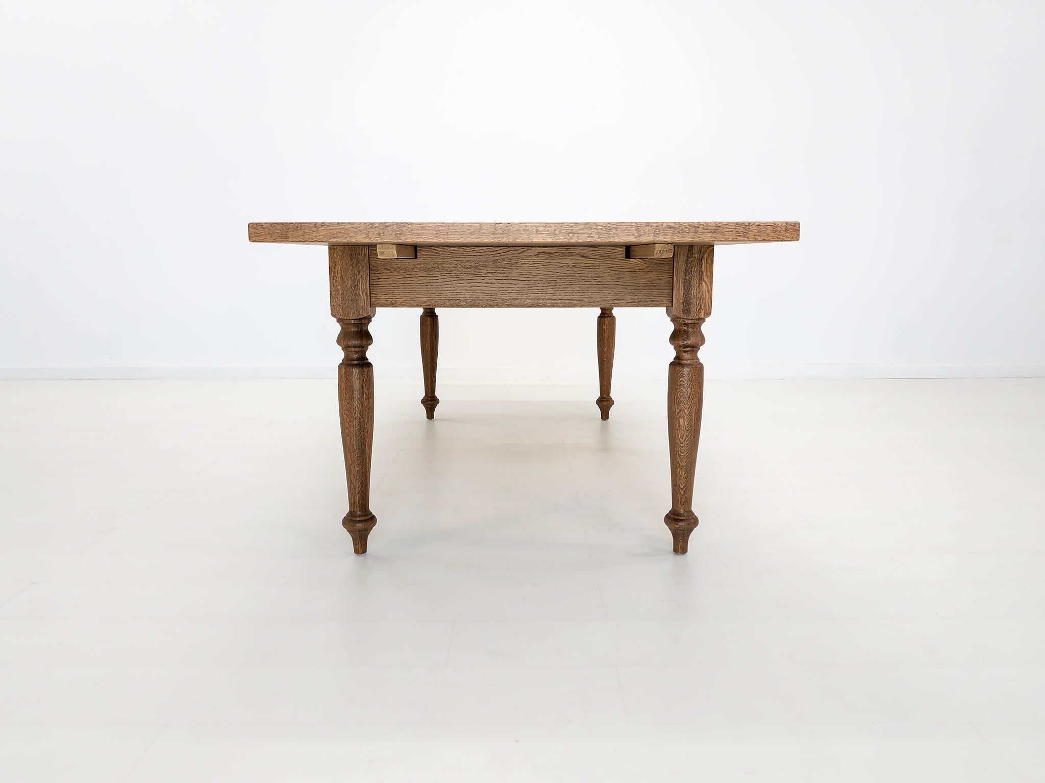 ETTA Dining Table