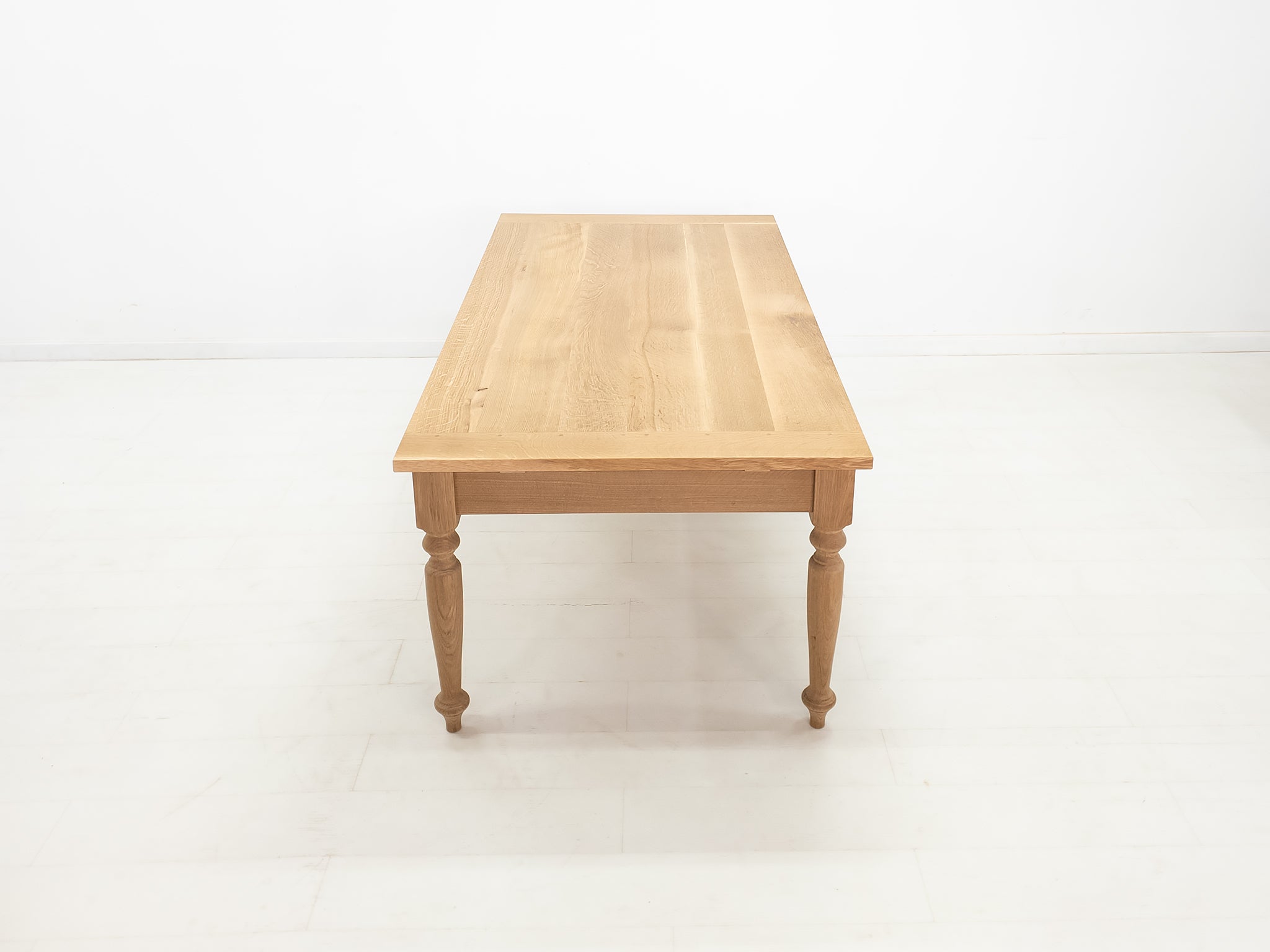 ETTA Dining Table