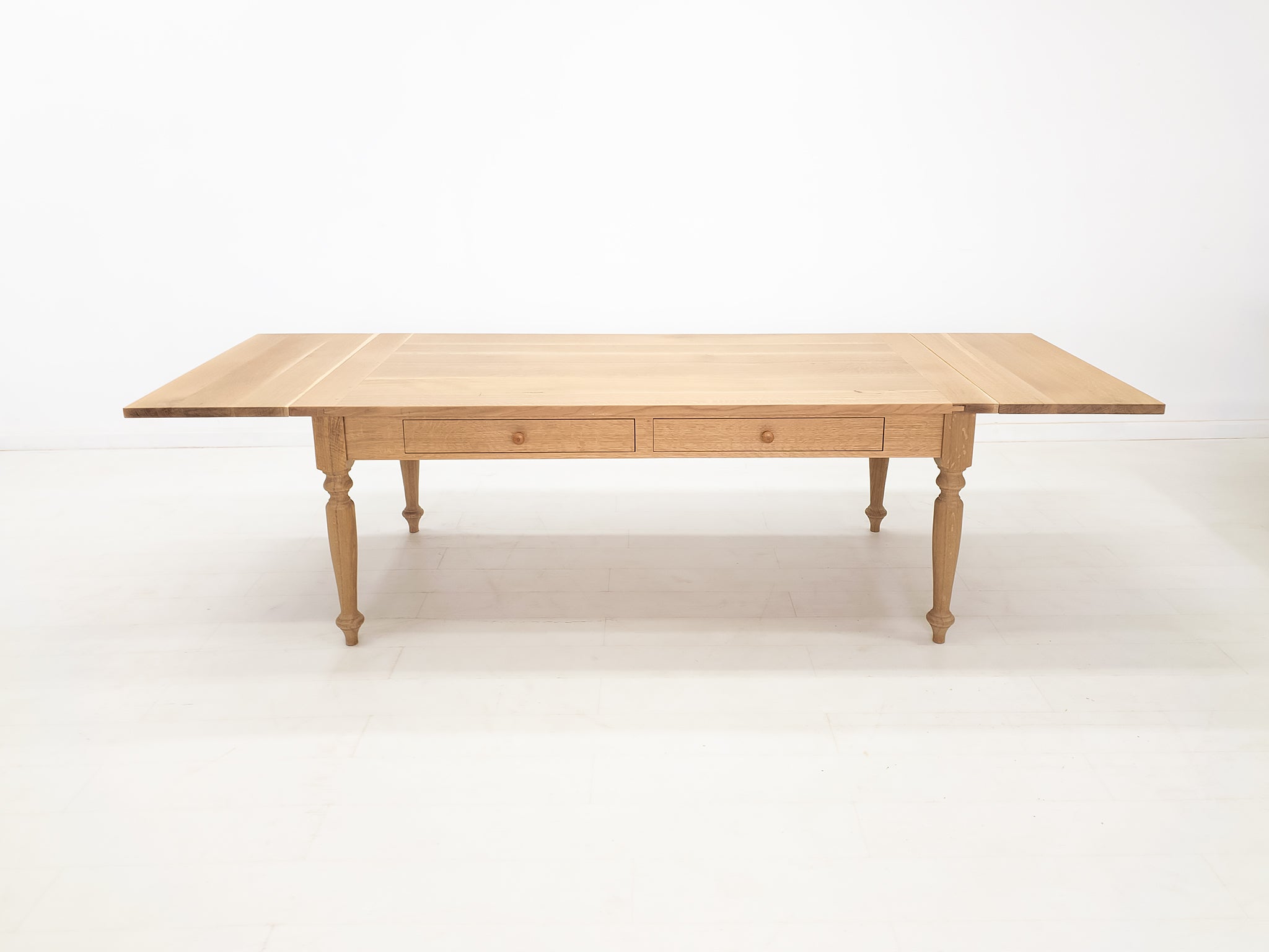 ETTA Dining Table