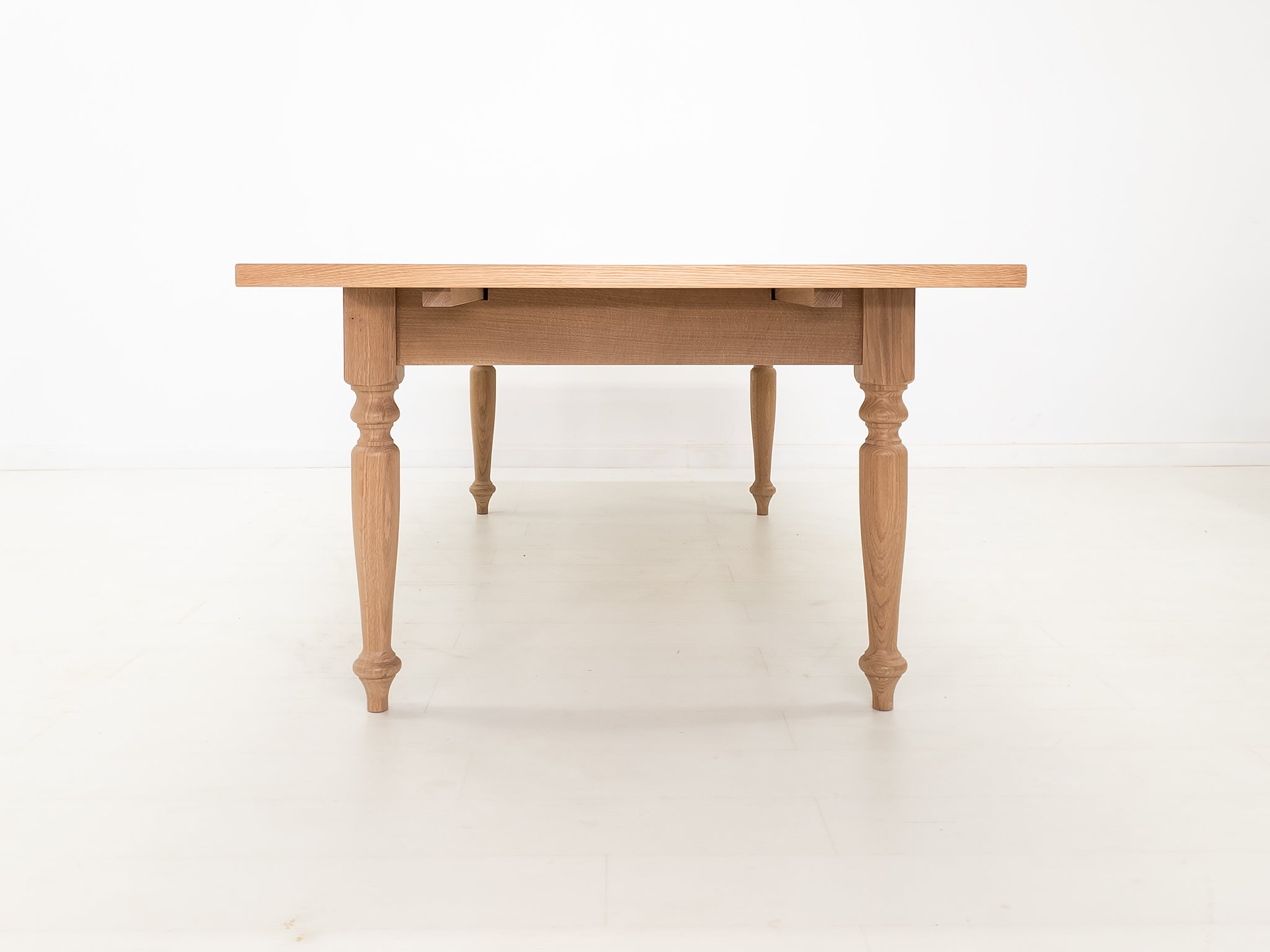 ETTA Dining Table