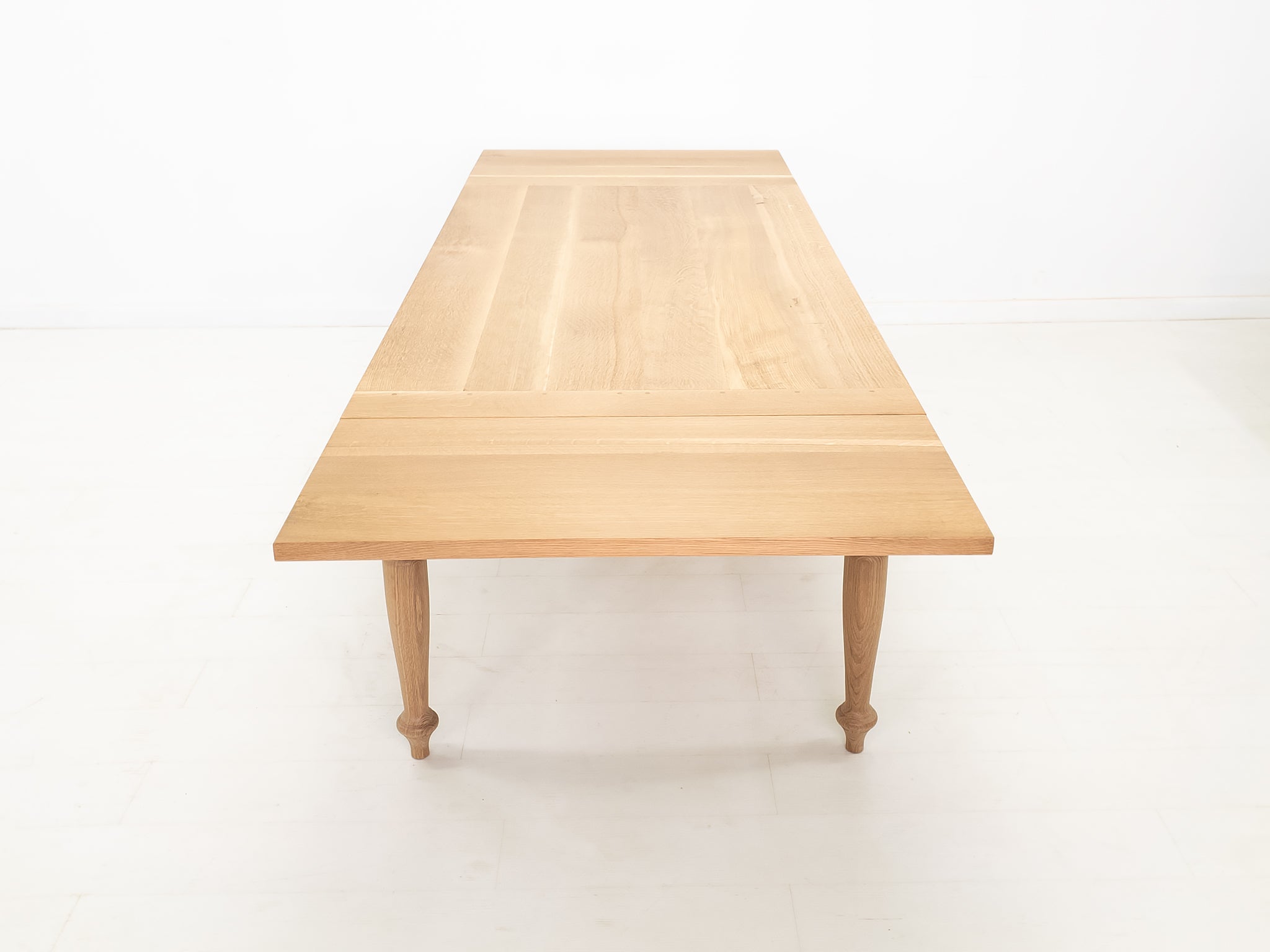 ETTA Dining Table