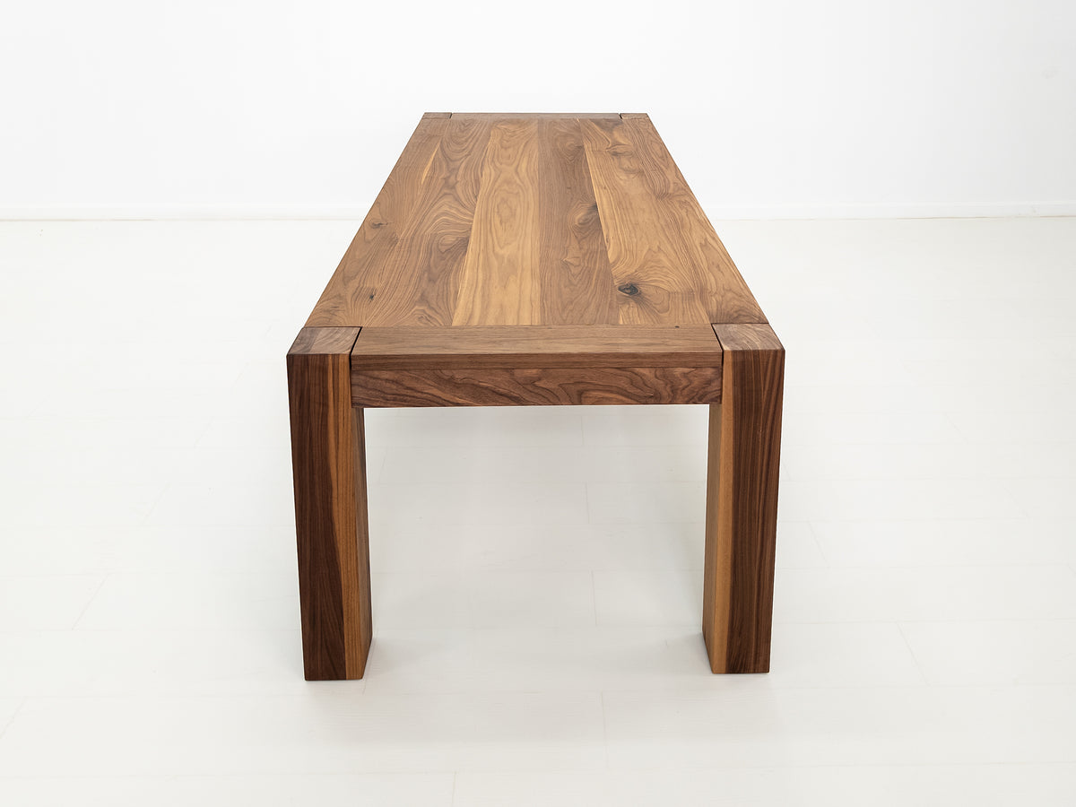 JAQI Dining Table