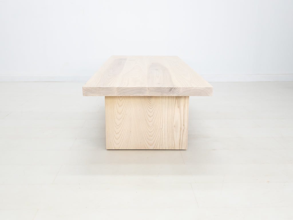 LILY Deluxe Coffee Table