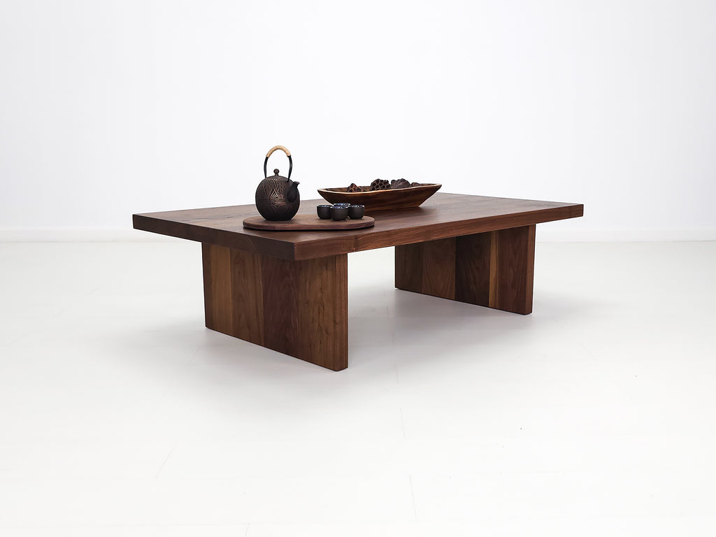 LILY Deluxe Coffee Table