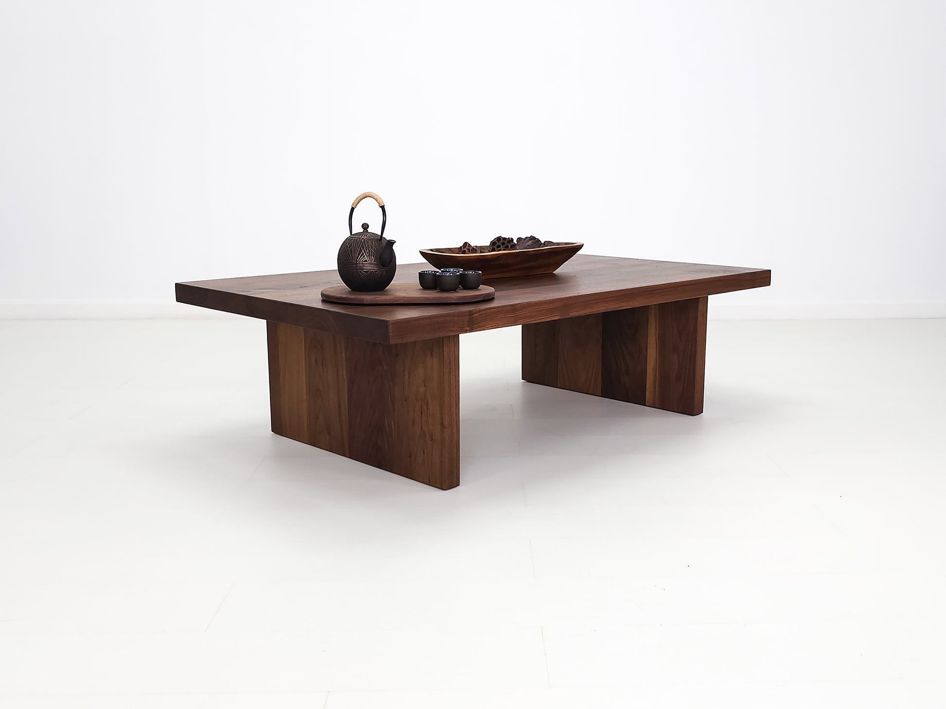LILY Deluxe Coffee Table