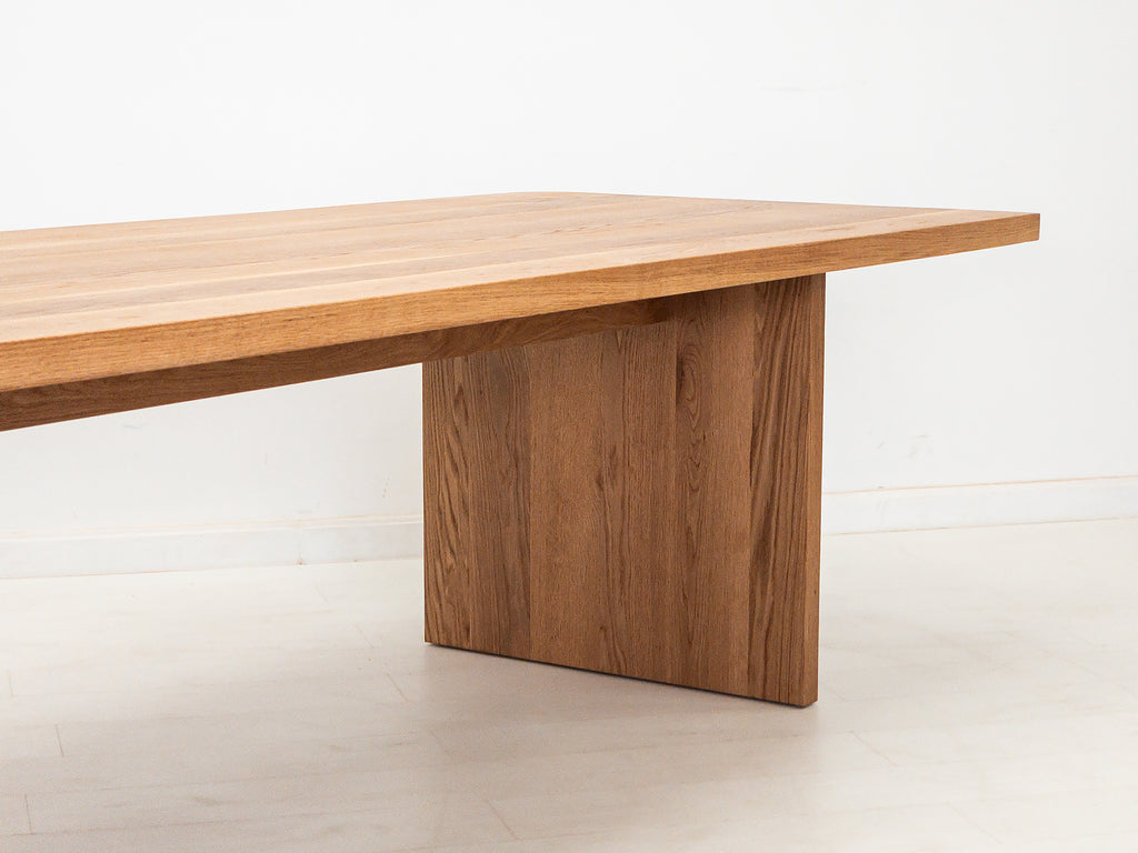 LILY Deluxe Dining Table