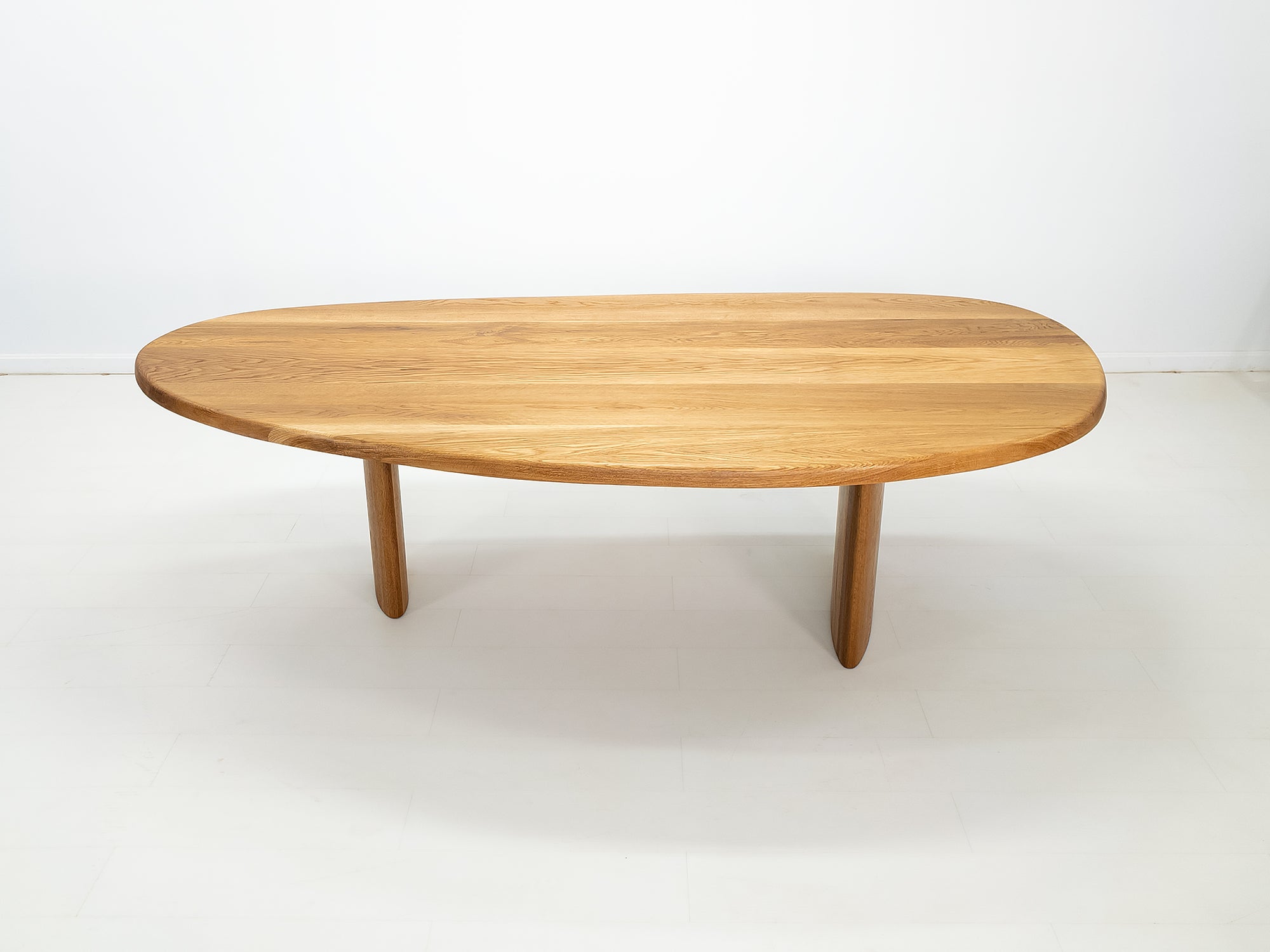 PERI Dining Table