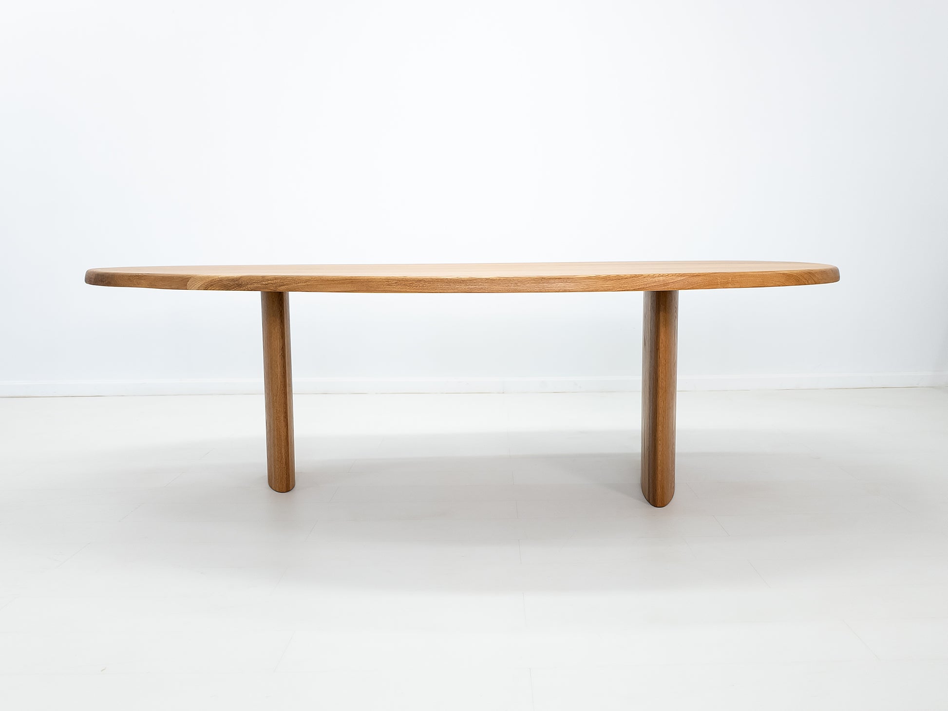 PERI Dining Table
