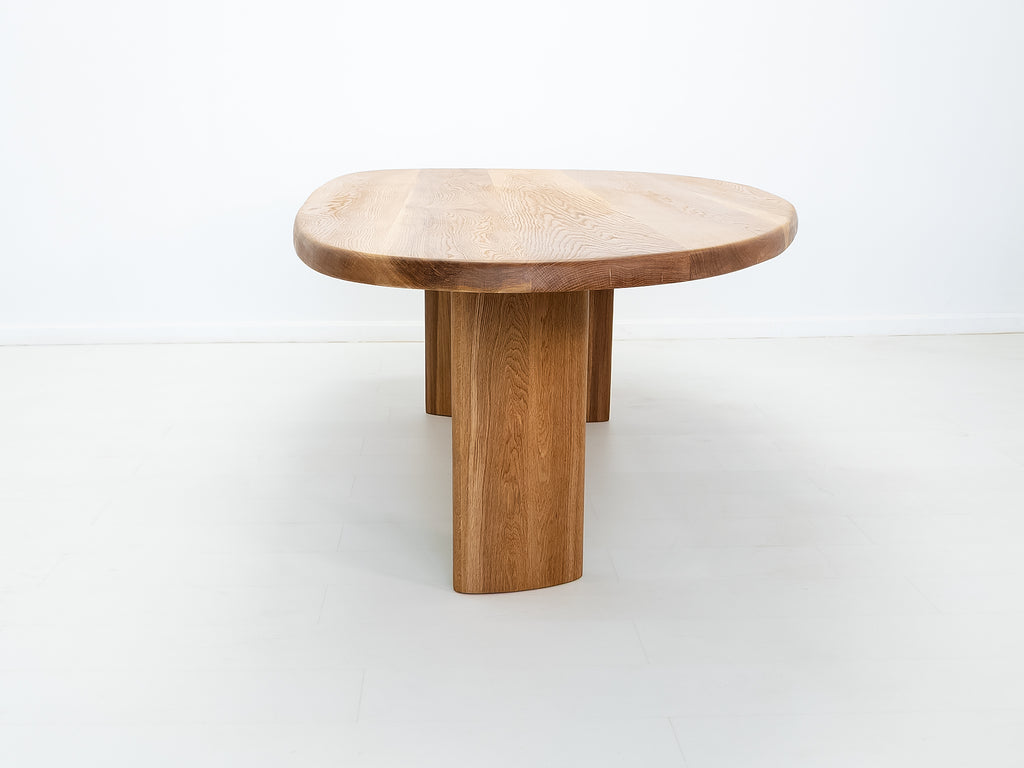 PERI Dining Table