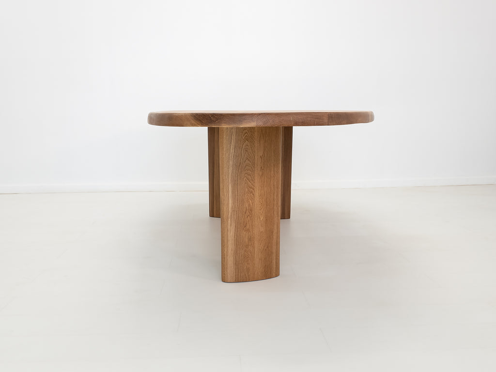 PERI Dining Table