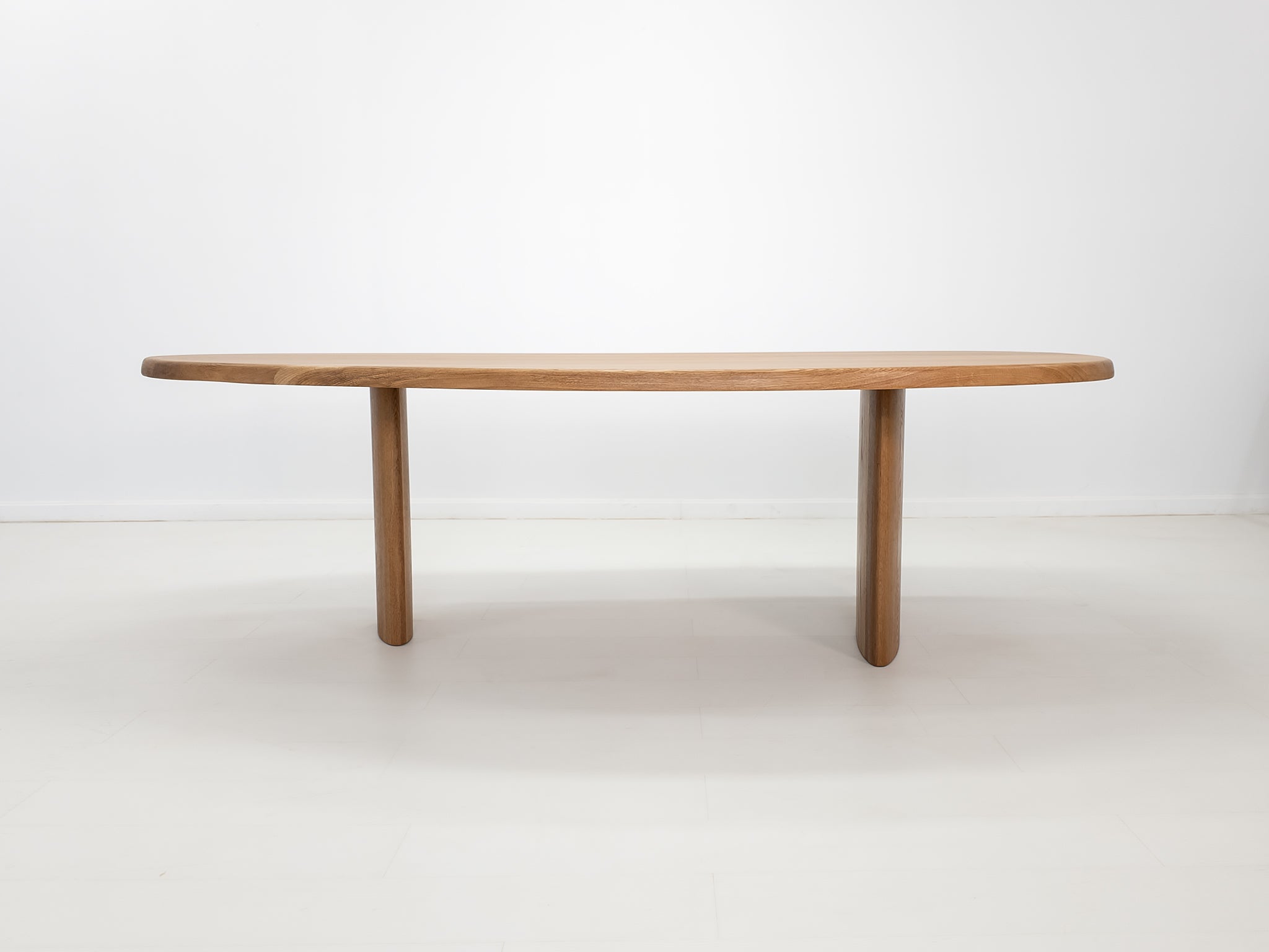 PERI Dining Table