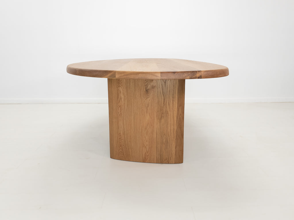 PERI Dining Table