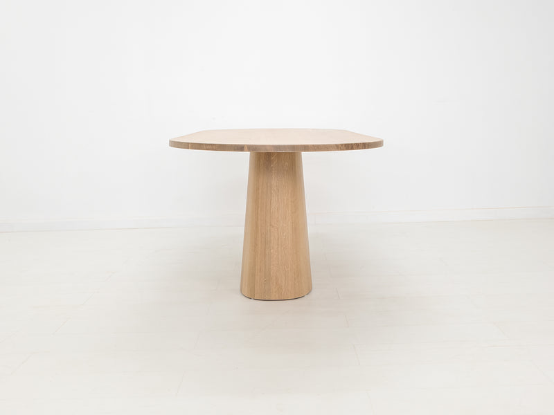 CATE Dining Table