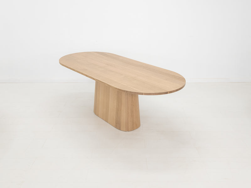 CATE Dining Table