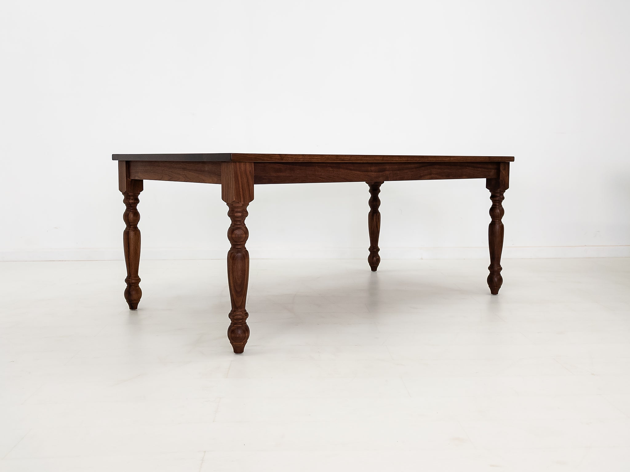 TESS Dining Table