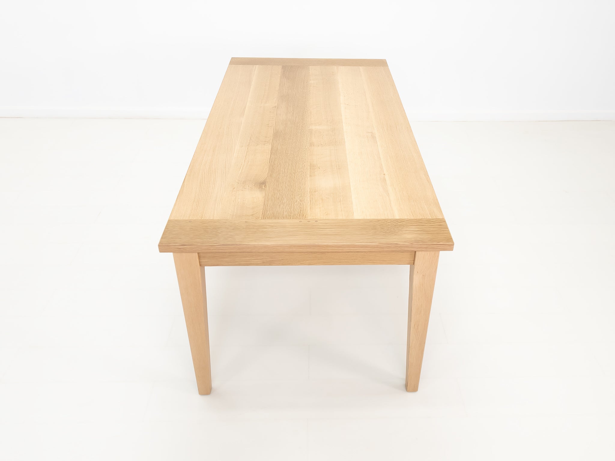 ARAN Dining Table
