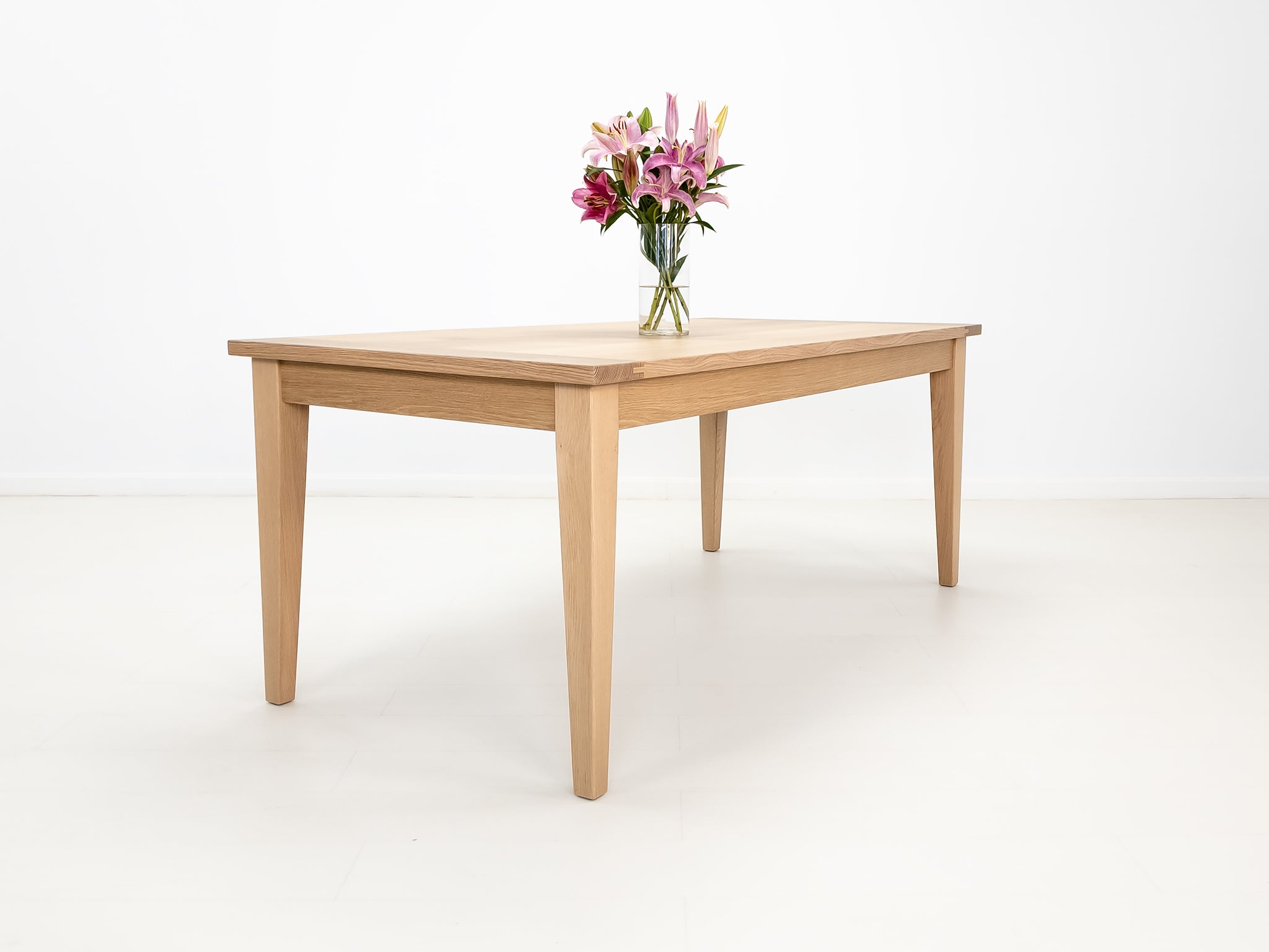 ARAN Dining Table