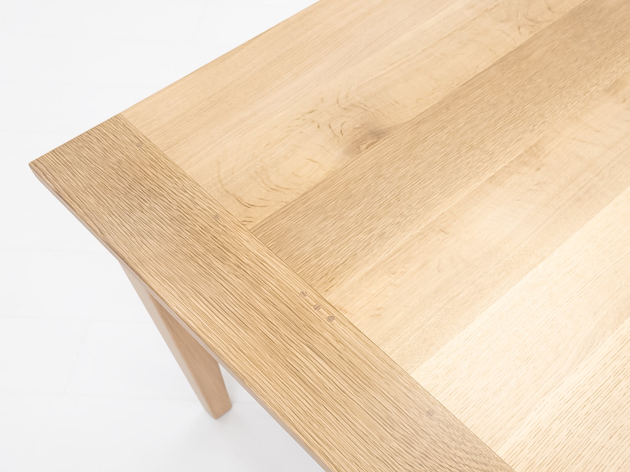 ARAN Dining Table