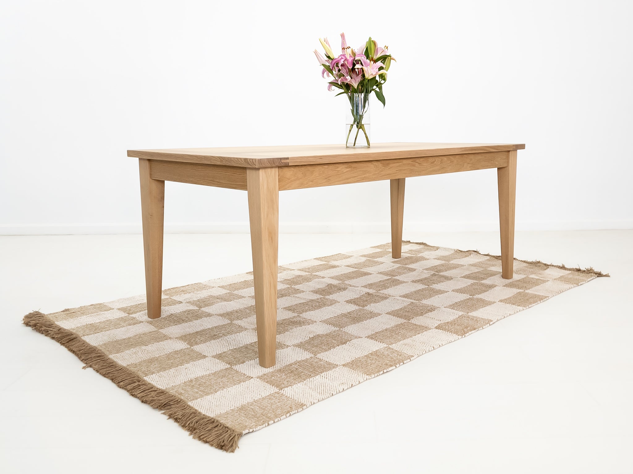 ARAN Dining Table