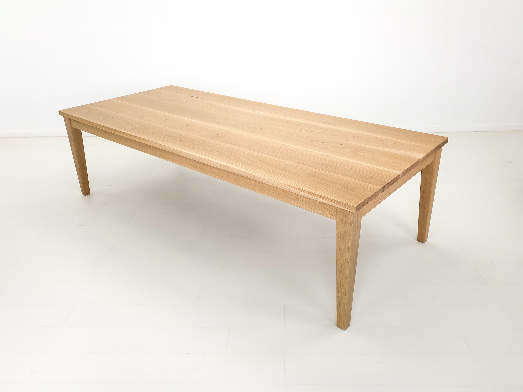 ARAN Dining Table