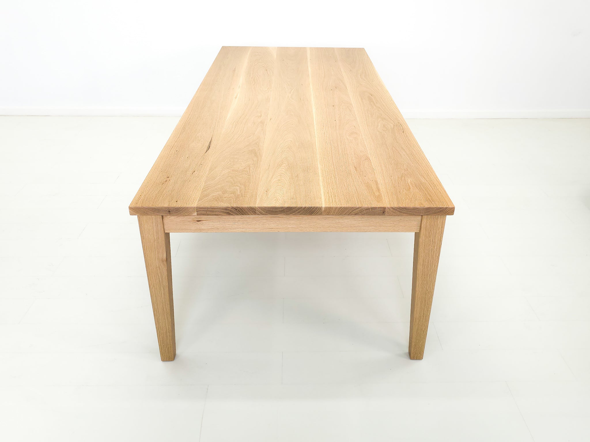 ARAN Dining Table