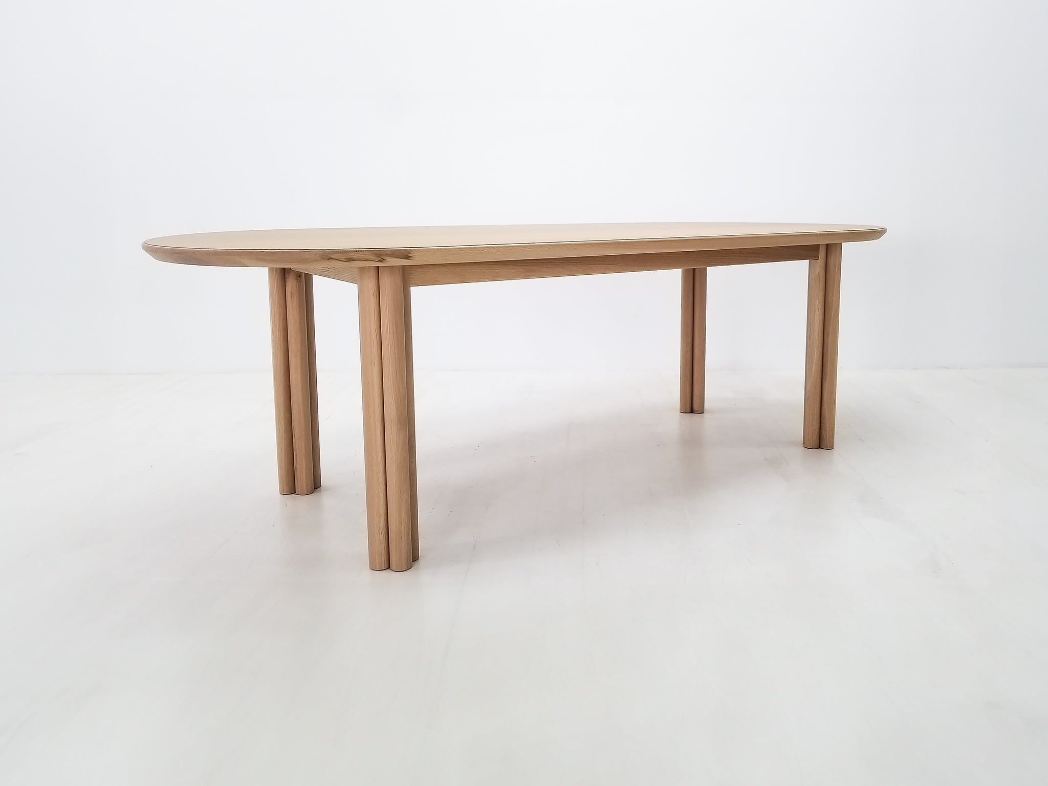 BEAU Dining Table