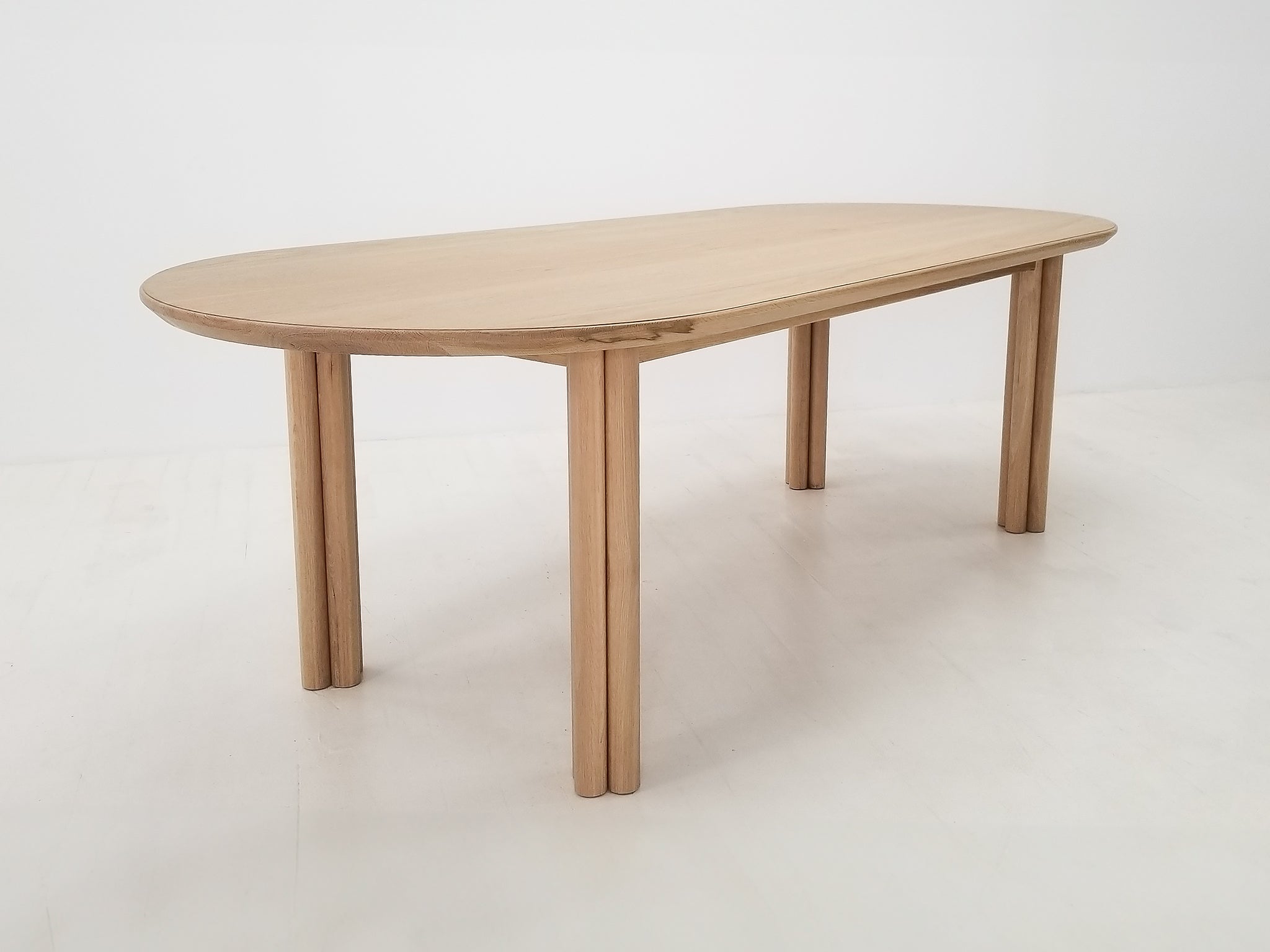 BEAU Dining Table