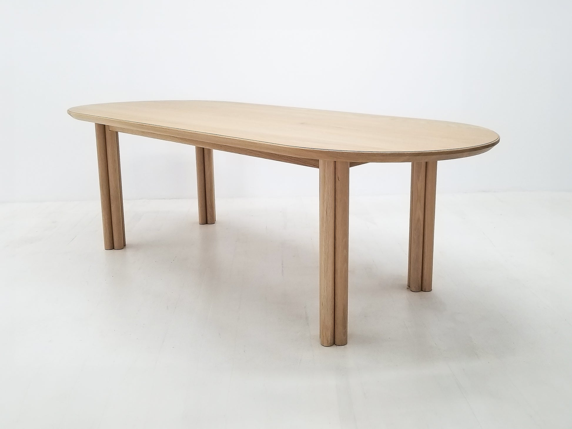 BEAU Dining Table