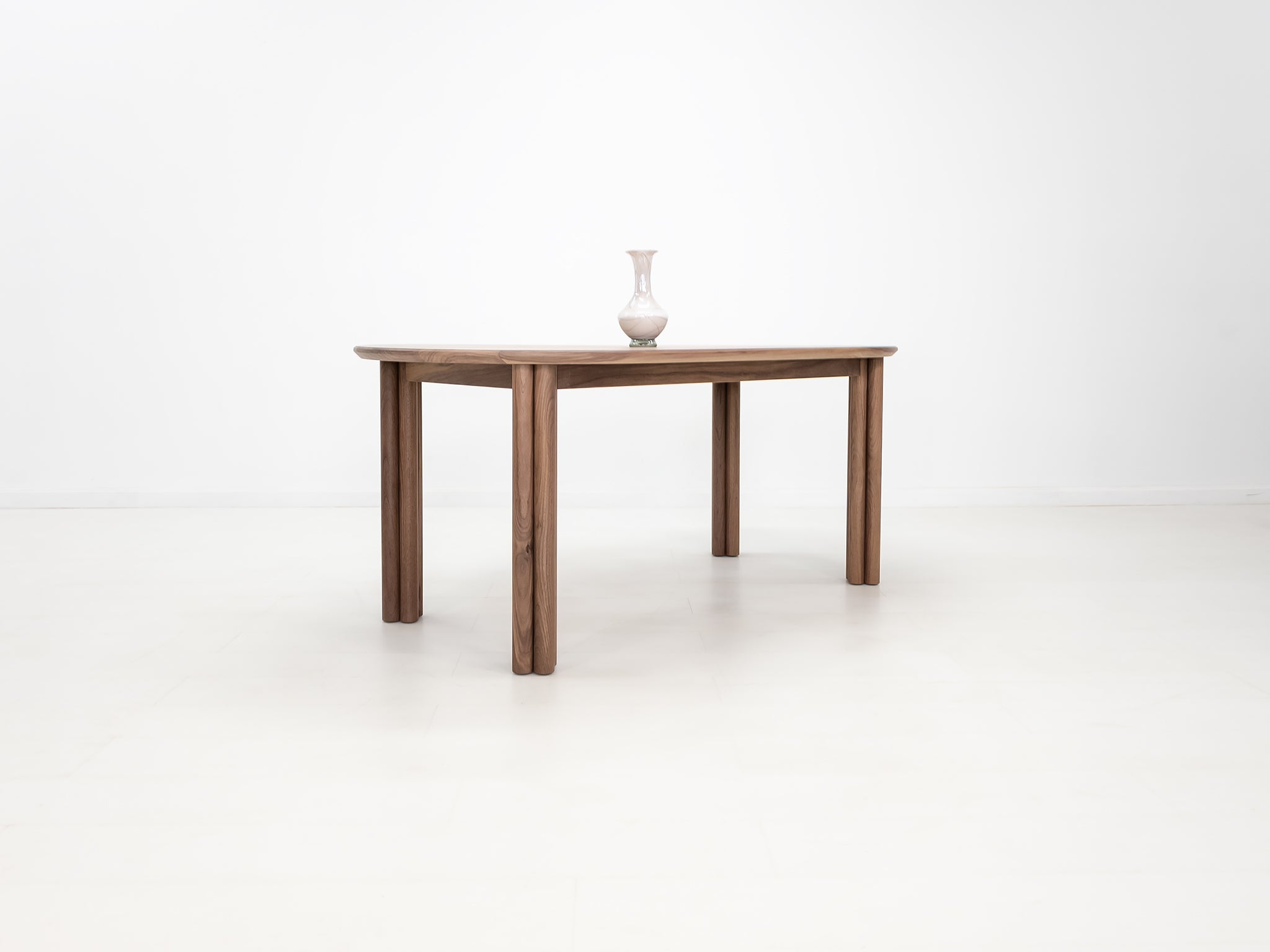 BEAU Dining Table