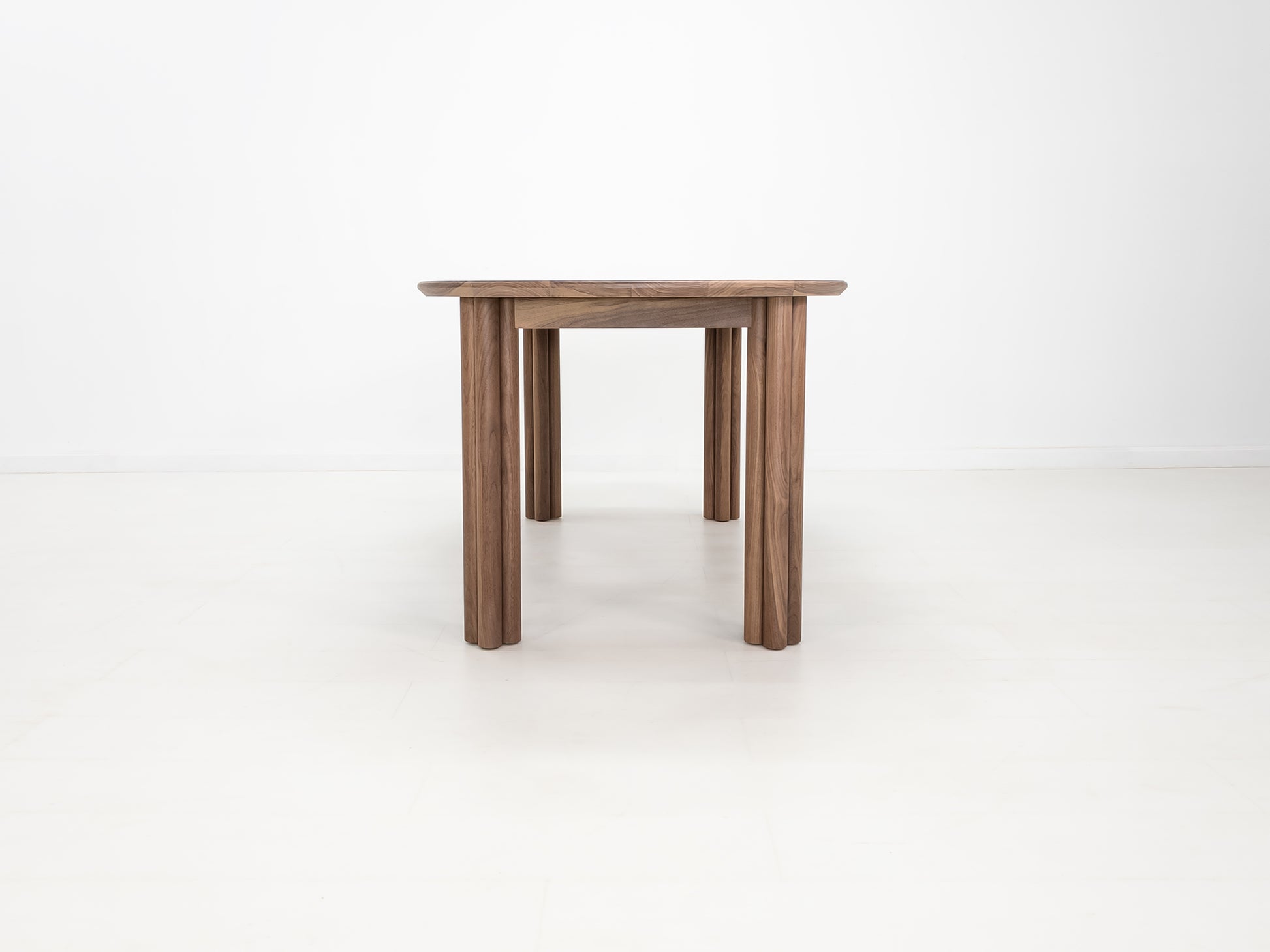 BEAU Dining Table
