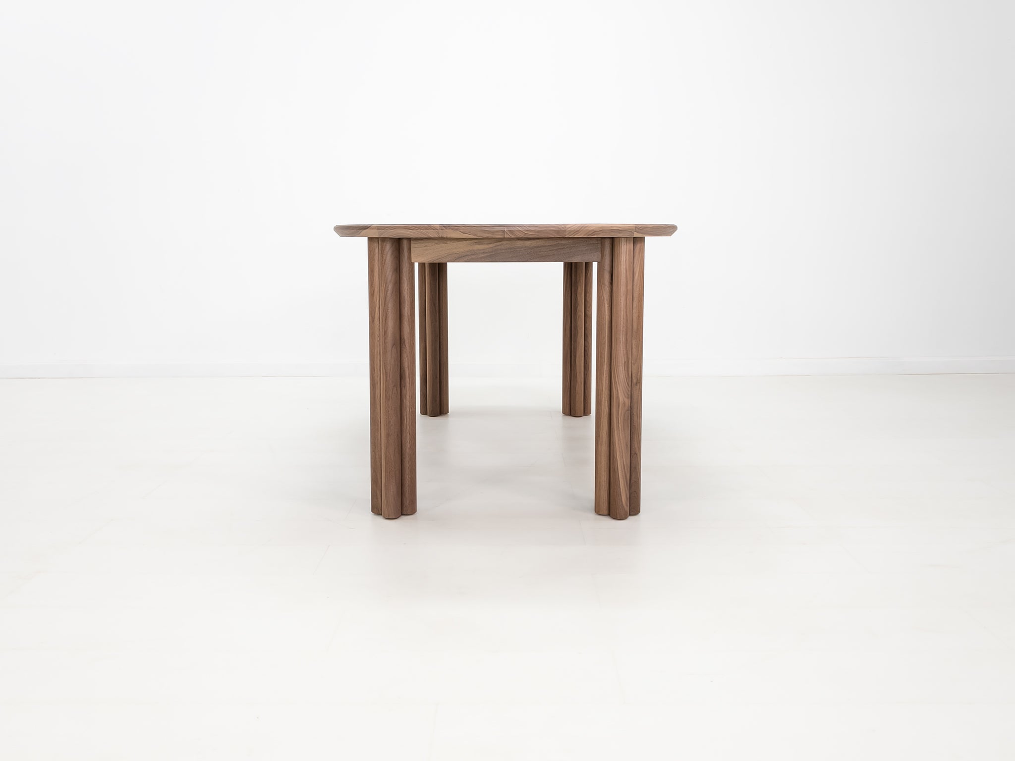 BEAU Dining Table