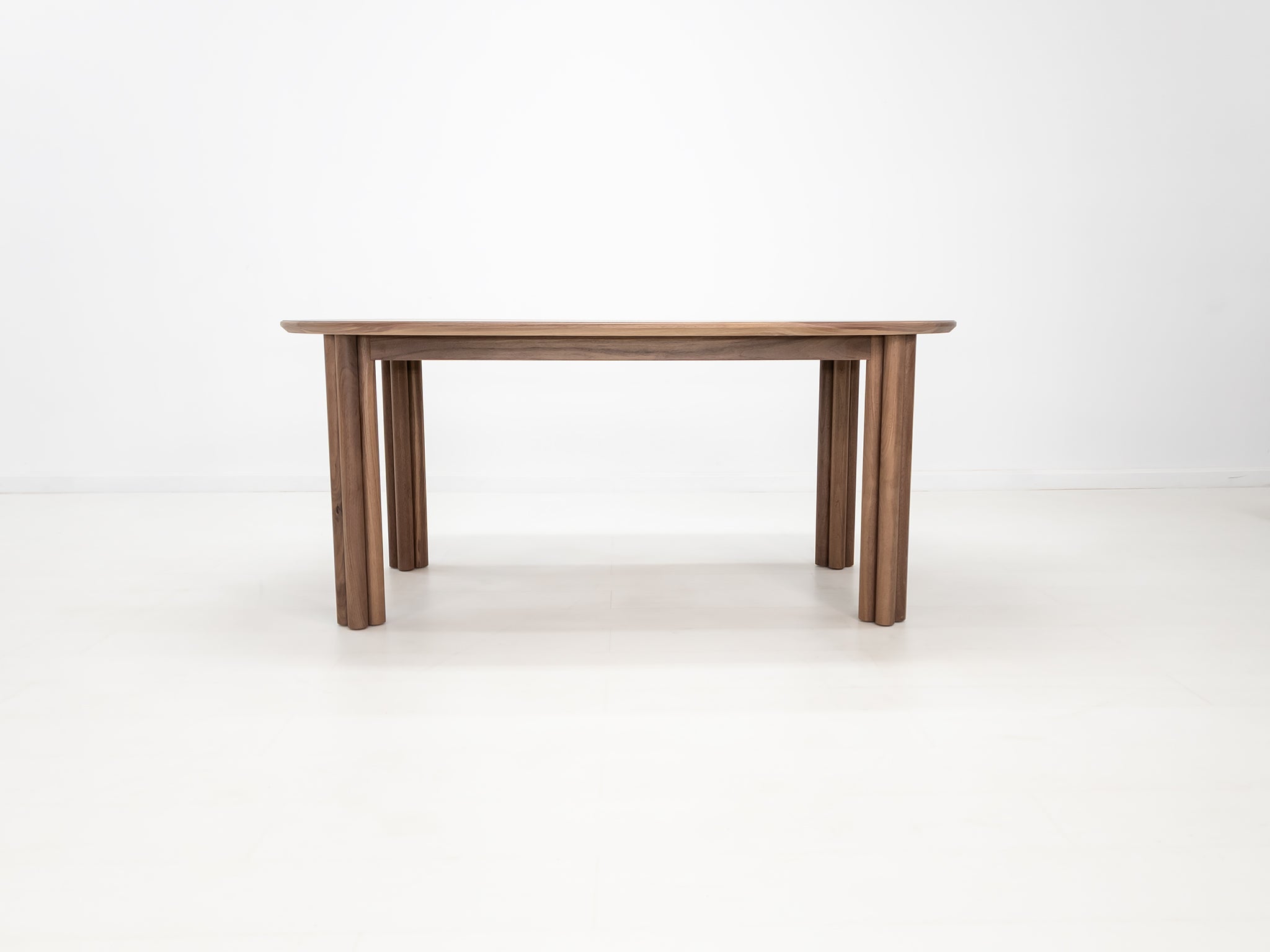 BEAU Dining Table