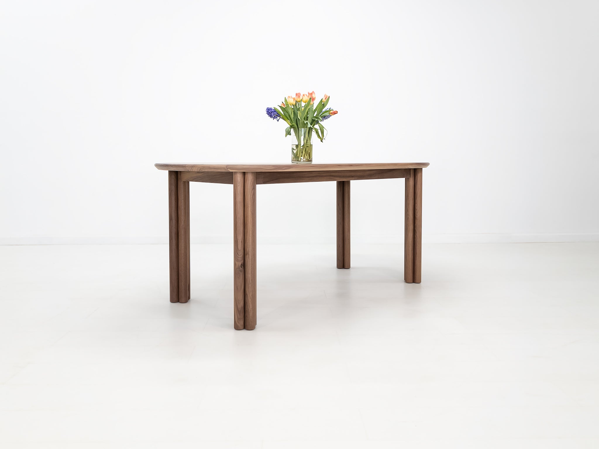 BEAU Dining Table