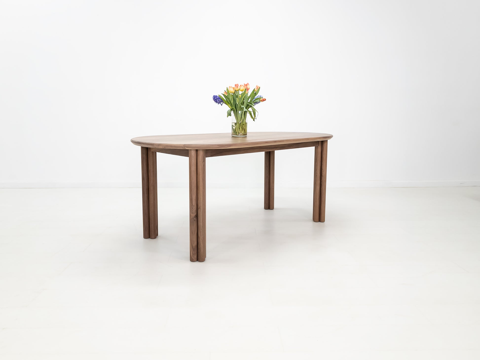 BEAU Dining Table