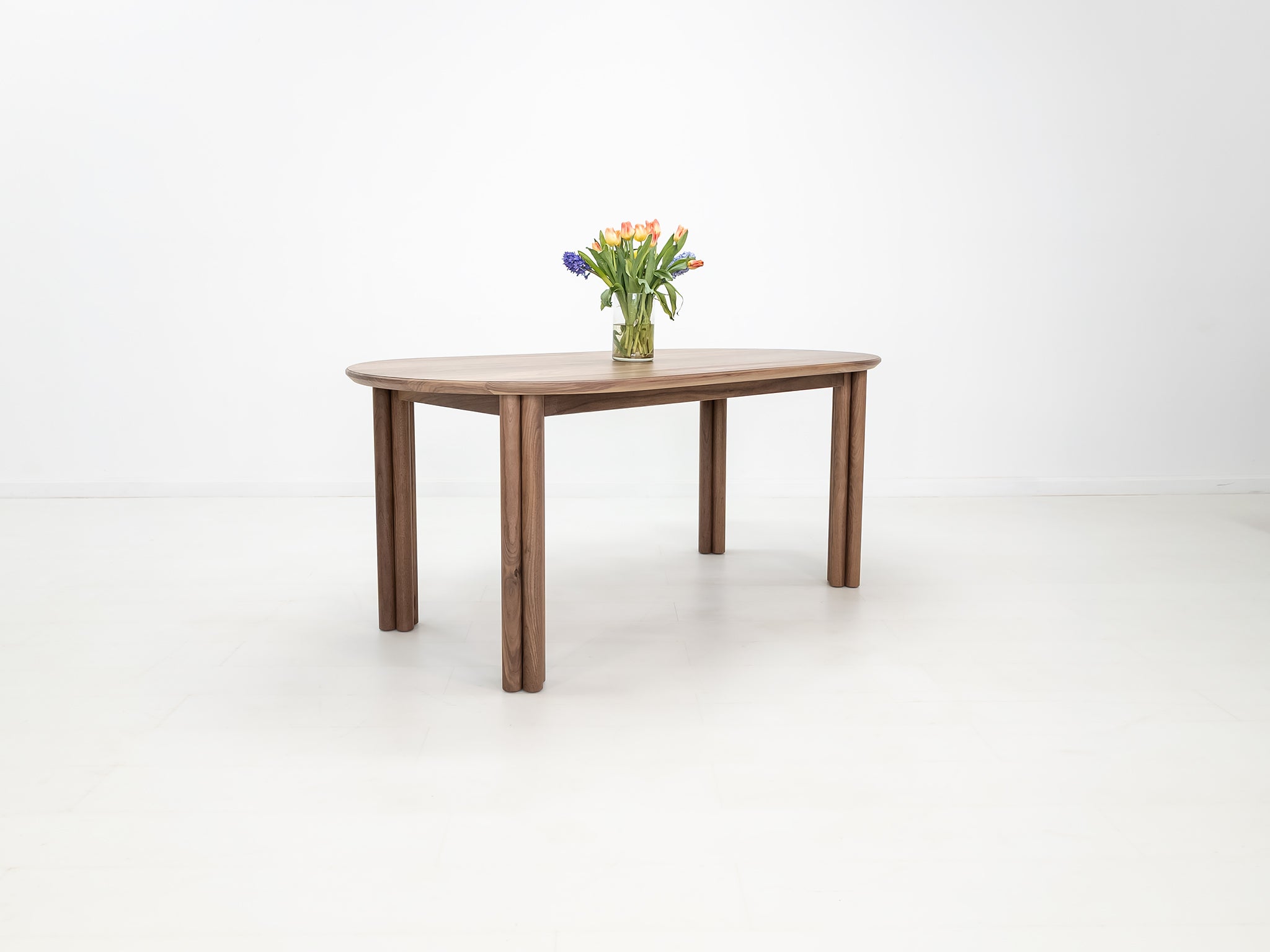 BEAU Dining Table