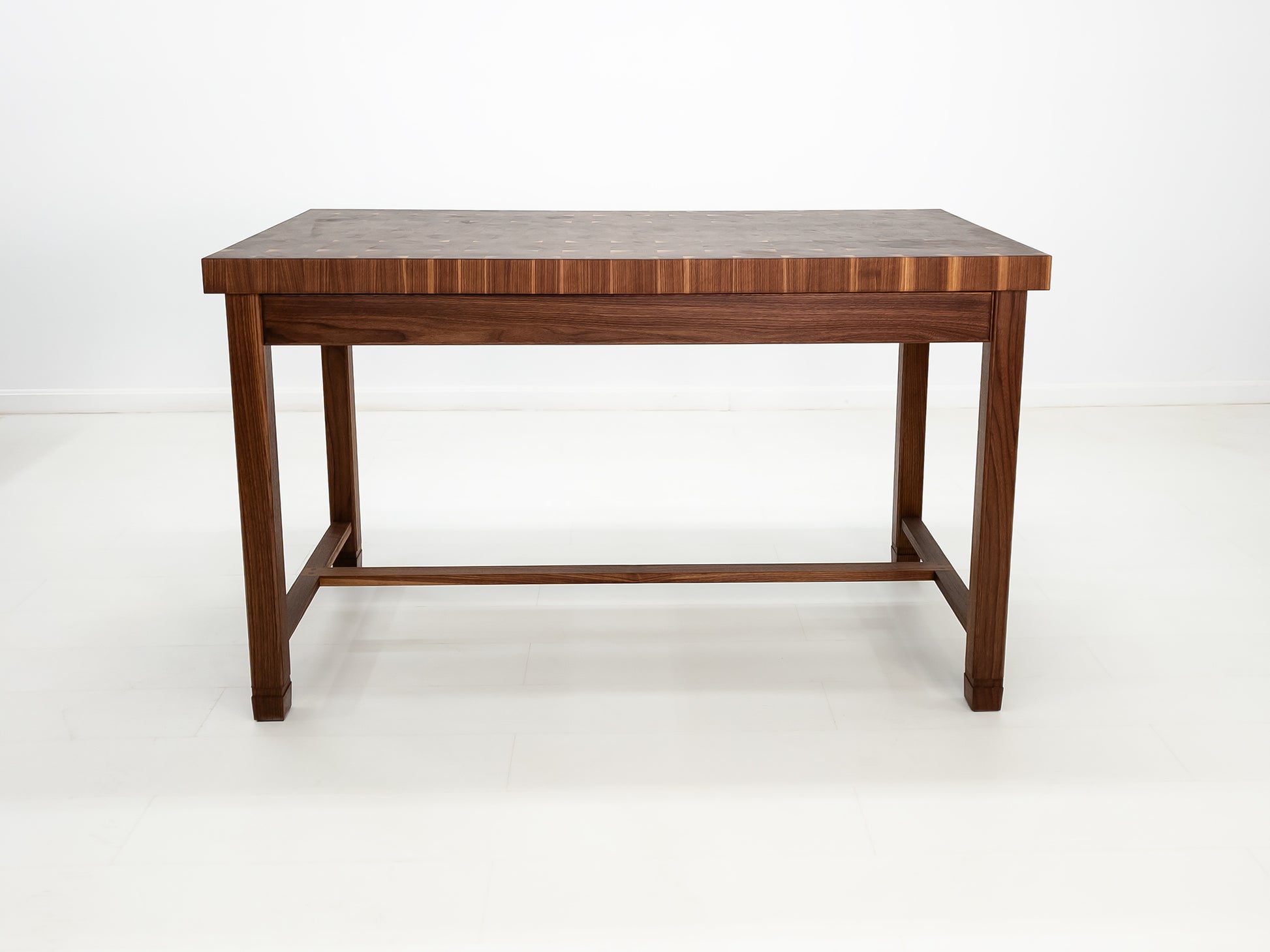 CAMI island handcrafted end-grain surface.