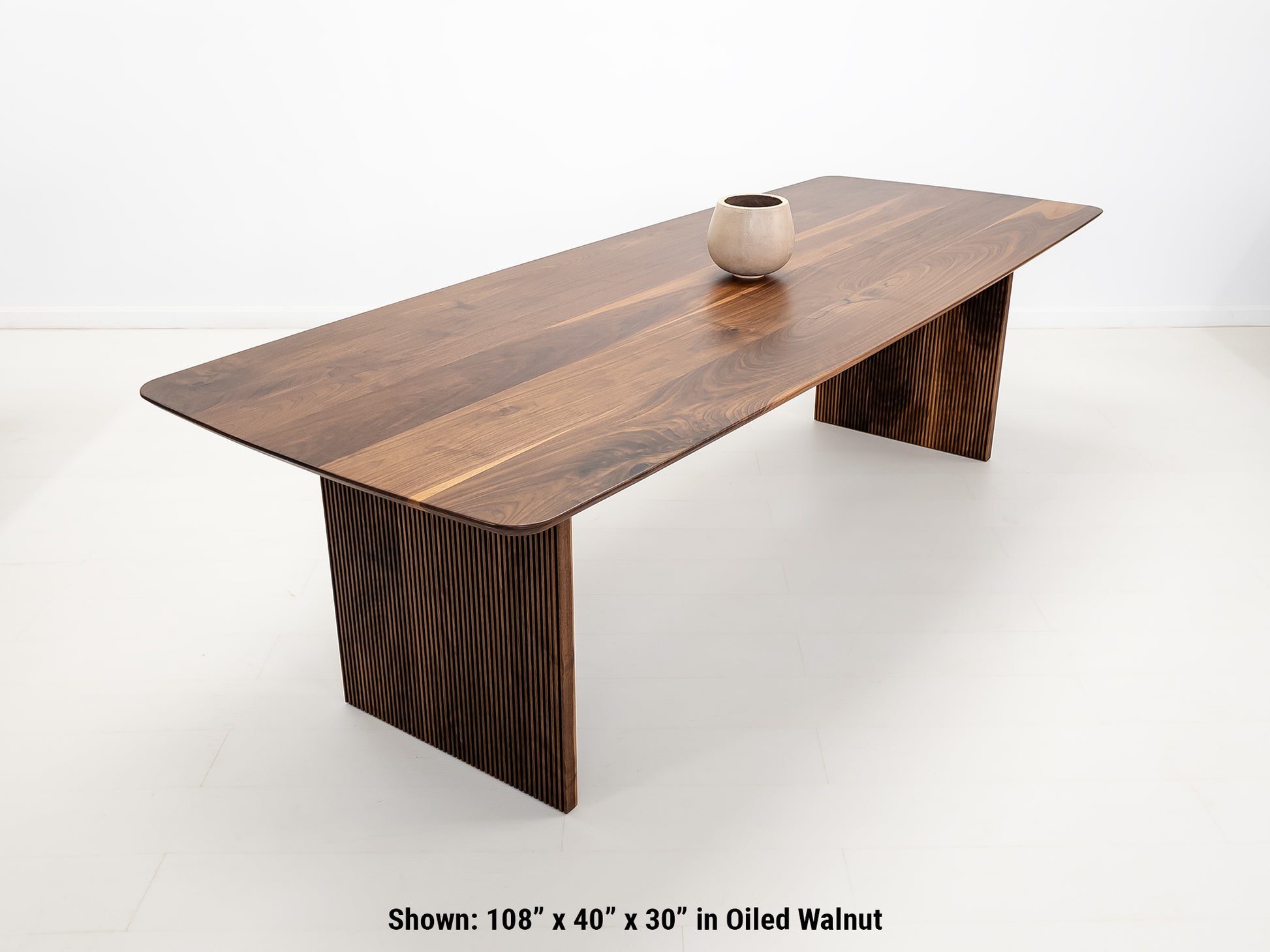 GLEE Dining Table