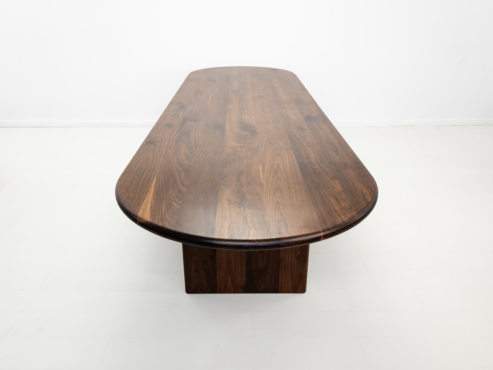 HANA Dining Table
