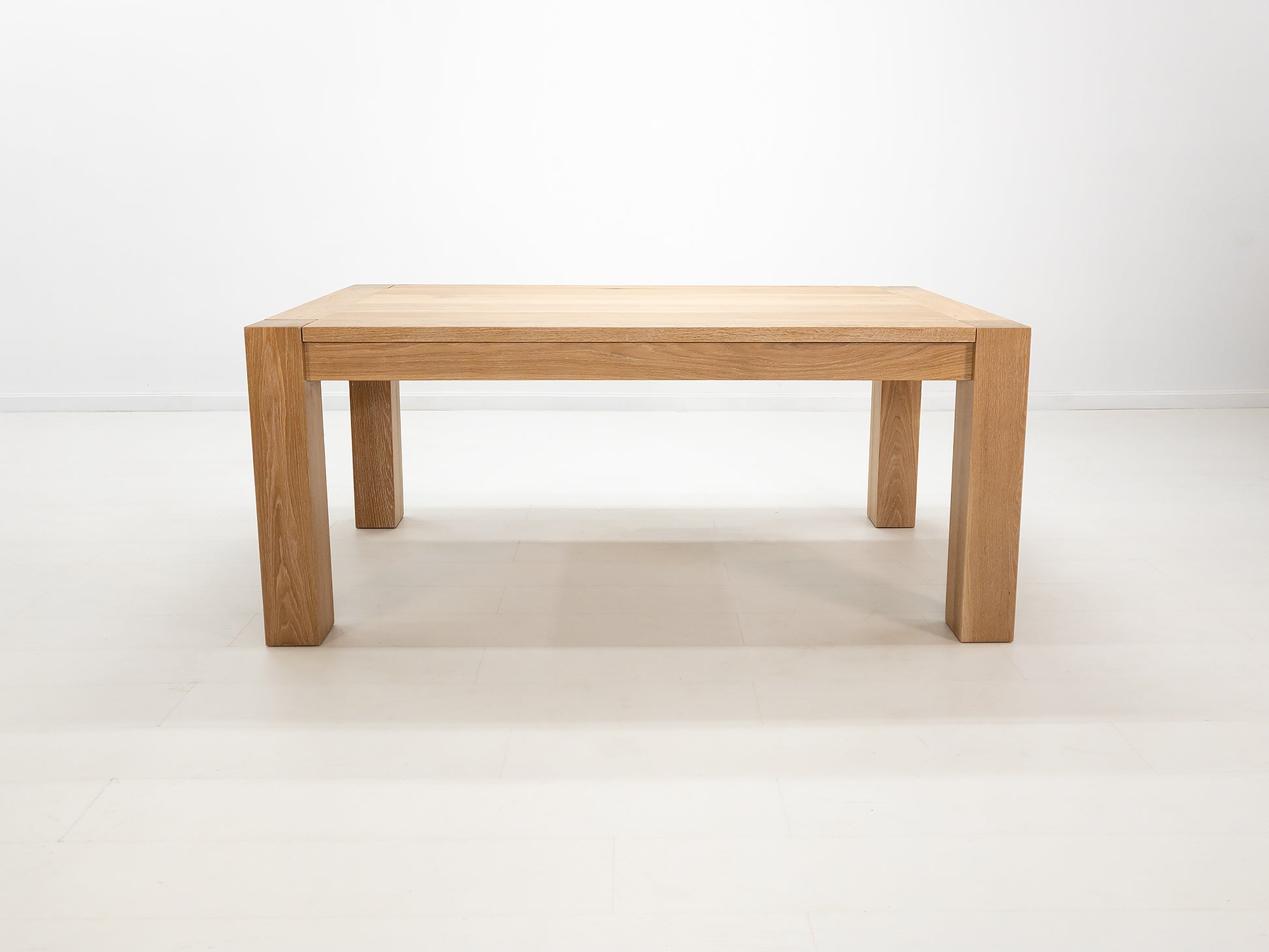 JAQI Dining Table