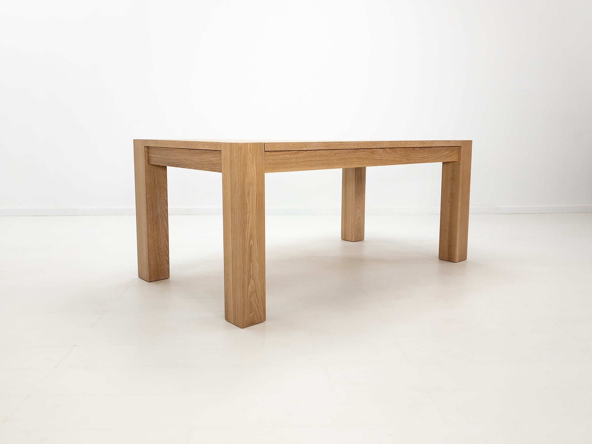 JAQI Dining Table