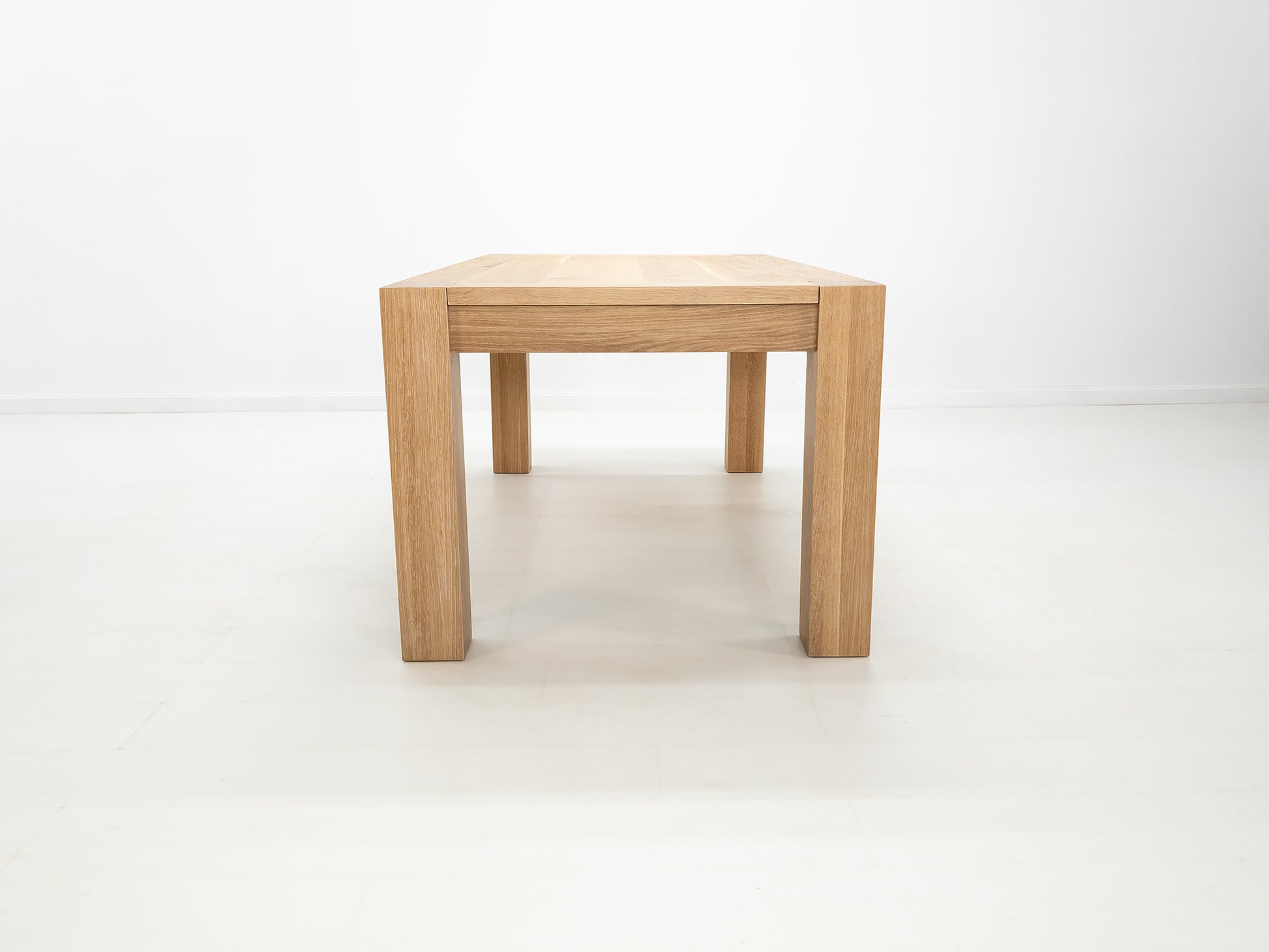 JAQI Dining Table