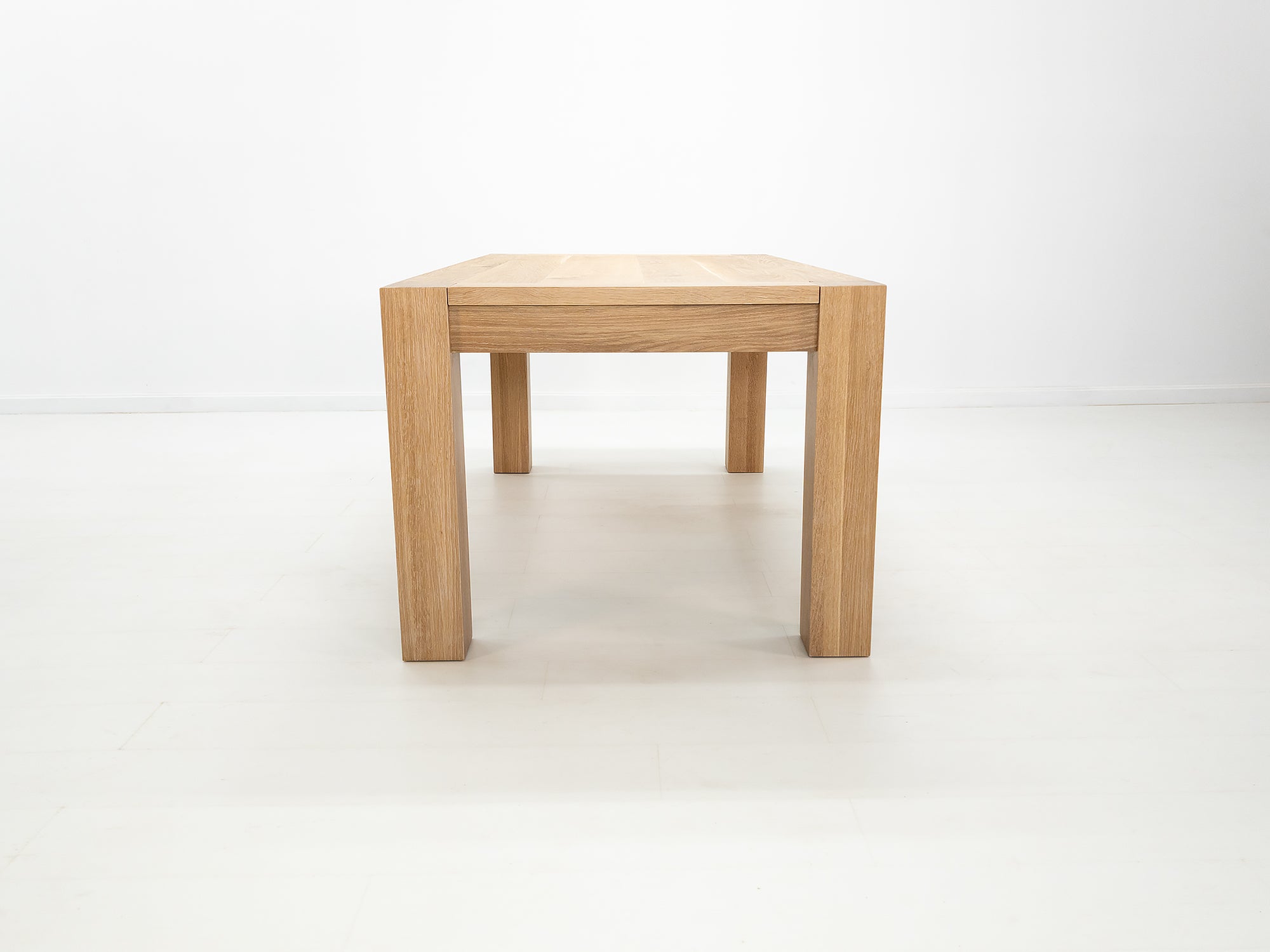 JAQI Dining Table