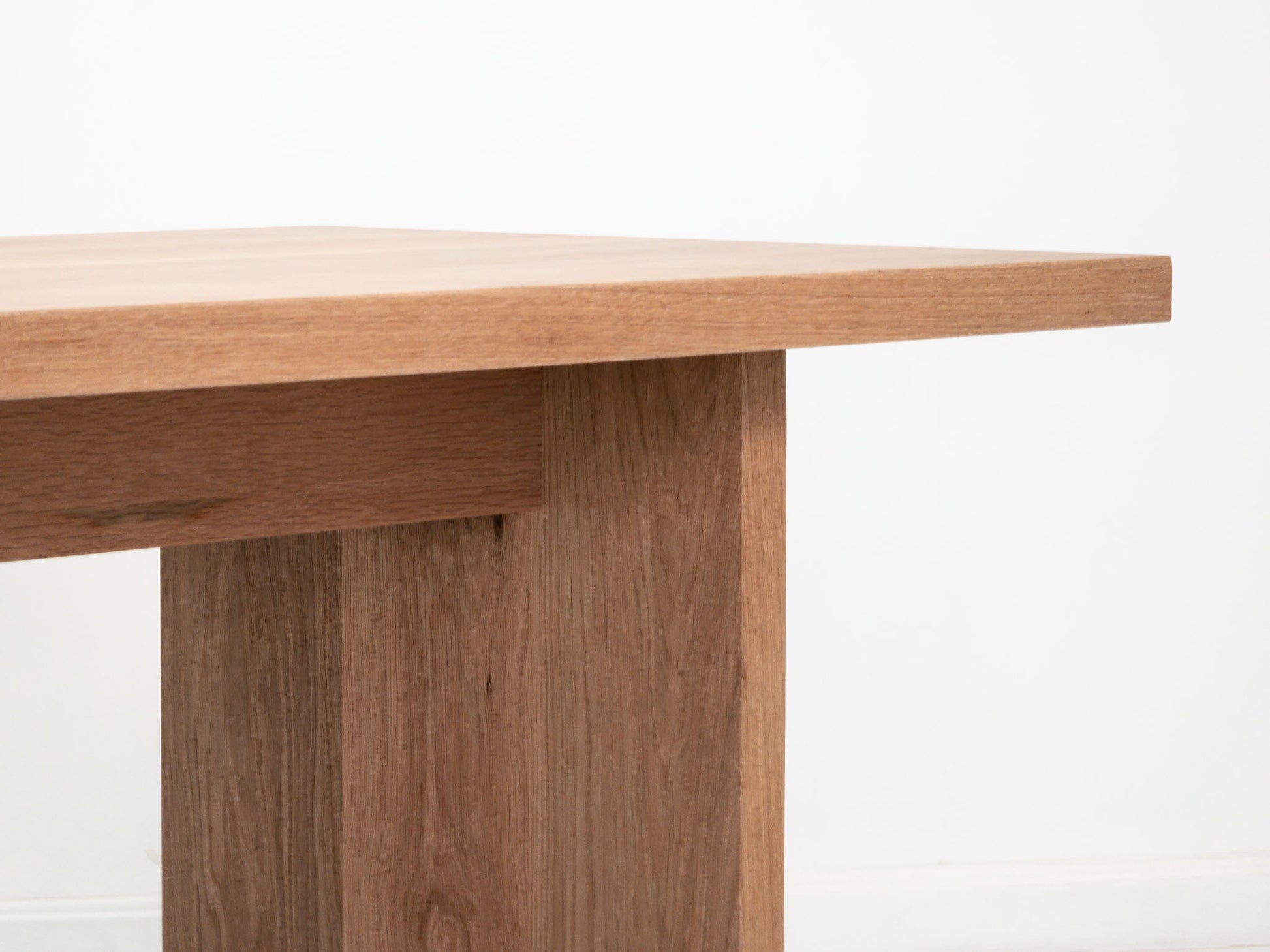 Close-up of 2 inch white oak tabletop with natural matte finish