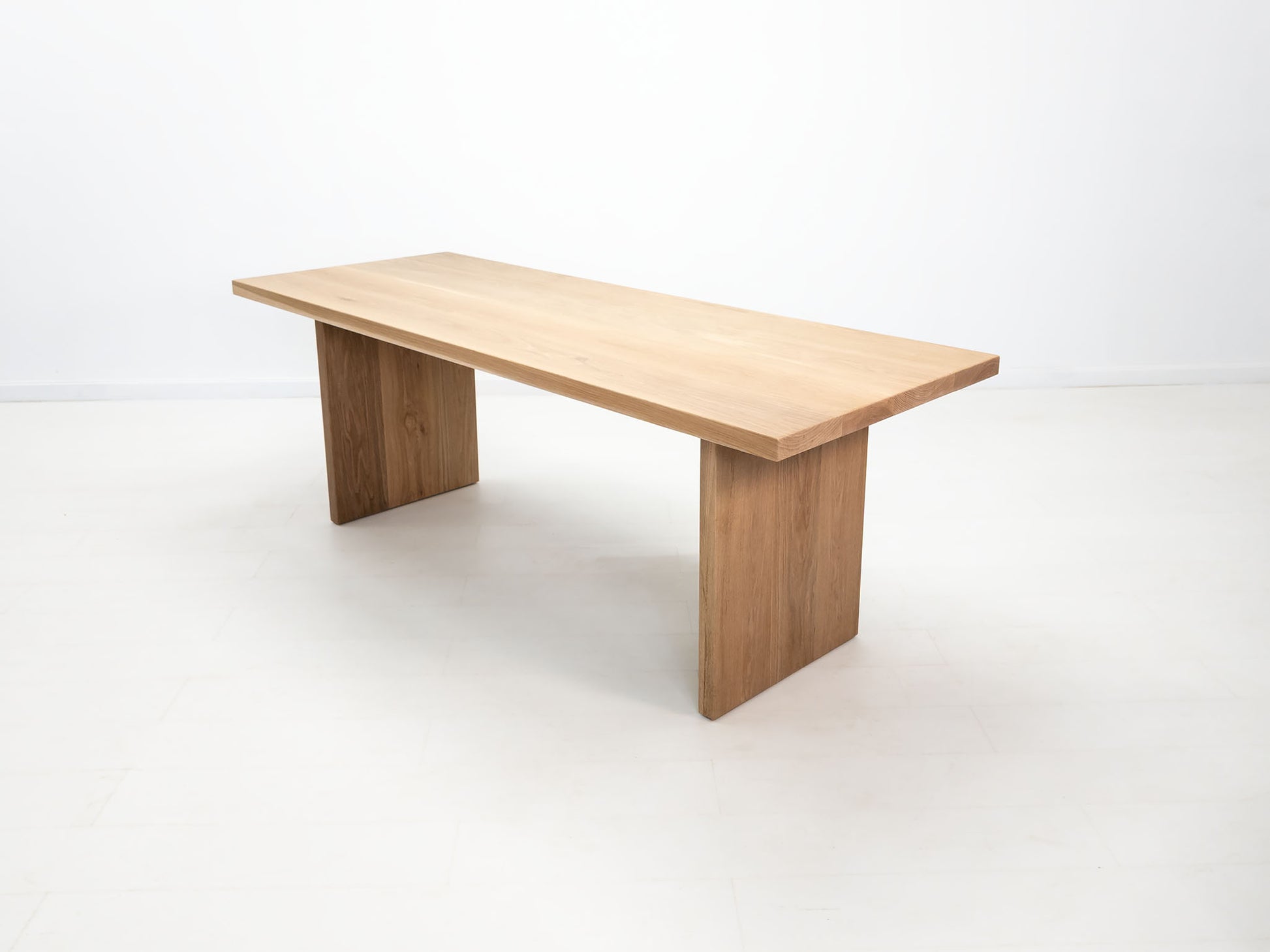 Solid white oak dining table with seamless plank top – handcrafted in Connecticut