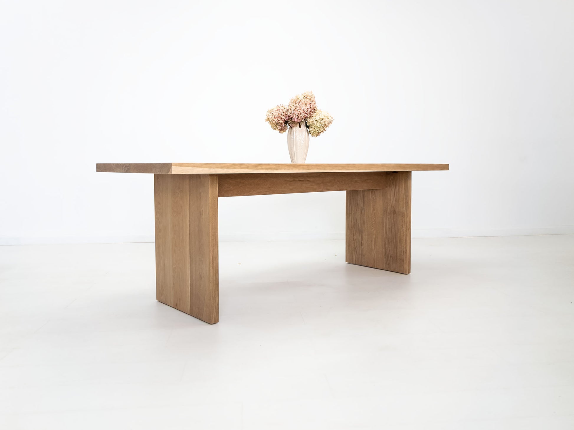 LILY Deluxe Dining Table in white oak – 2 inch thick top