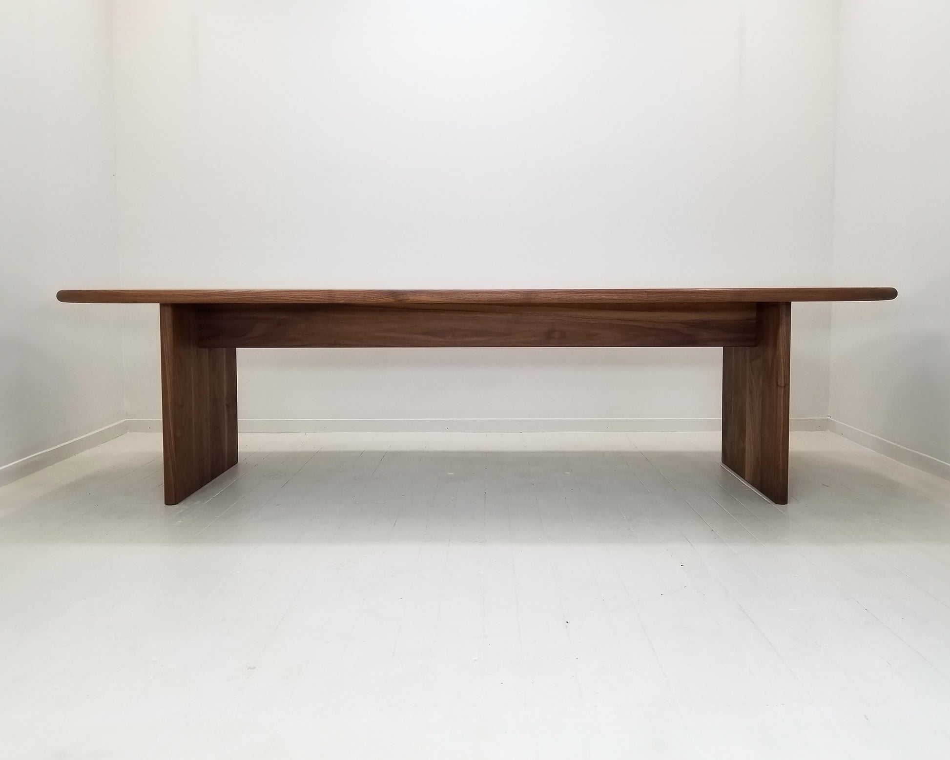 HANA Dining Table