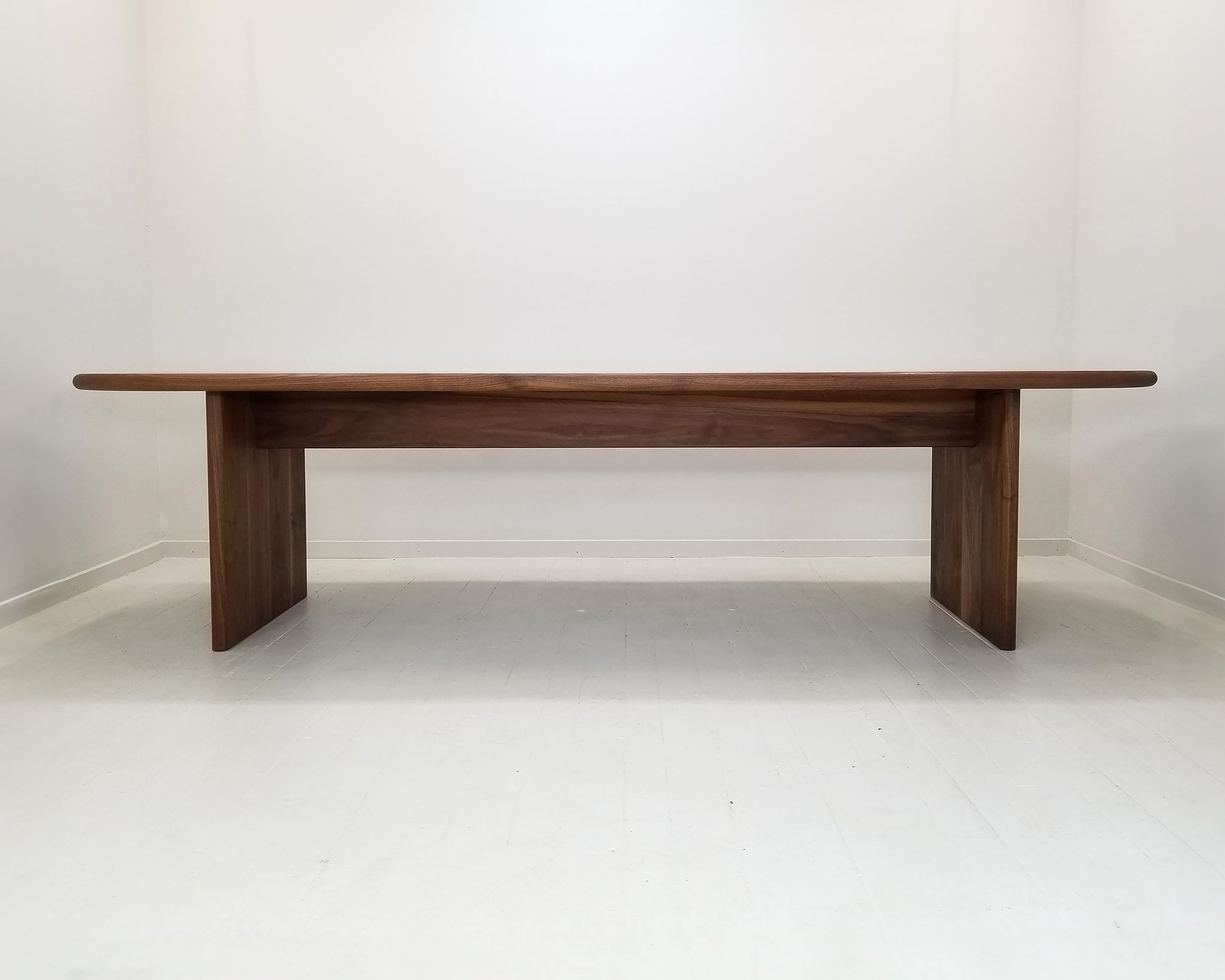 HANA Dining Table